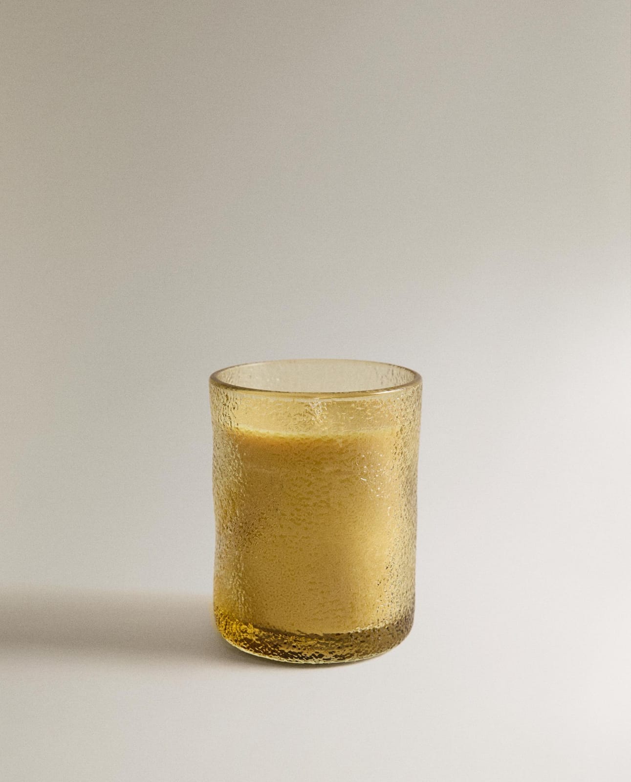 ZARA HOME (155 г) АРОМАТИЧЕСКАЯ СВЕЧА INCENSE & ORANGE ракурс 4