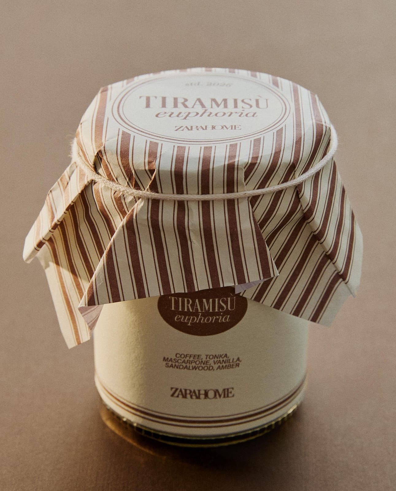 ZARA HOME (130 G) ароматическая свеча TIRAMISÙ EUPHORIA ракурс 6