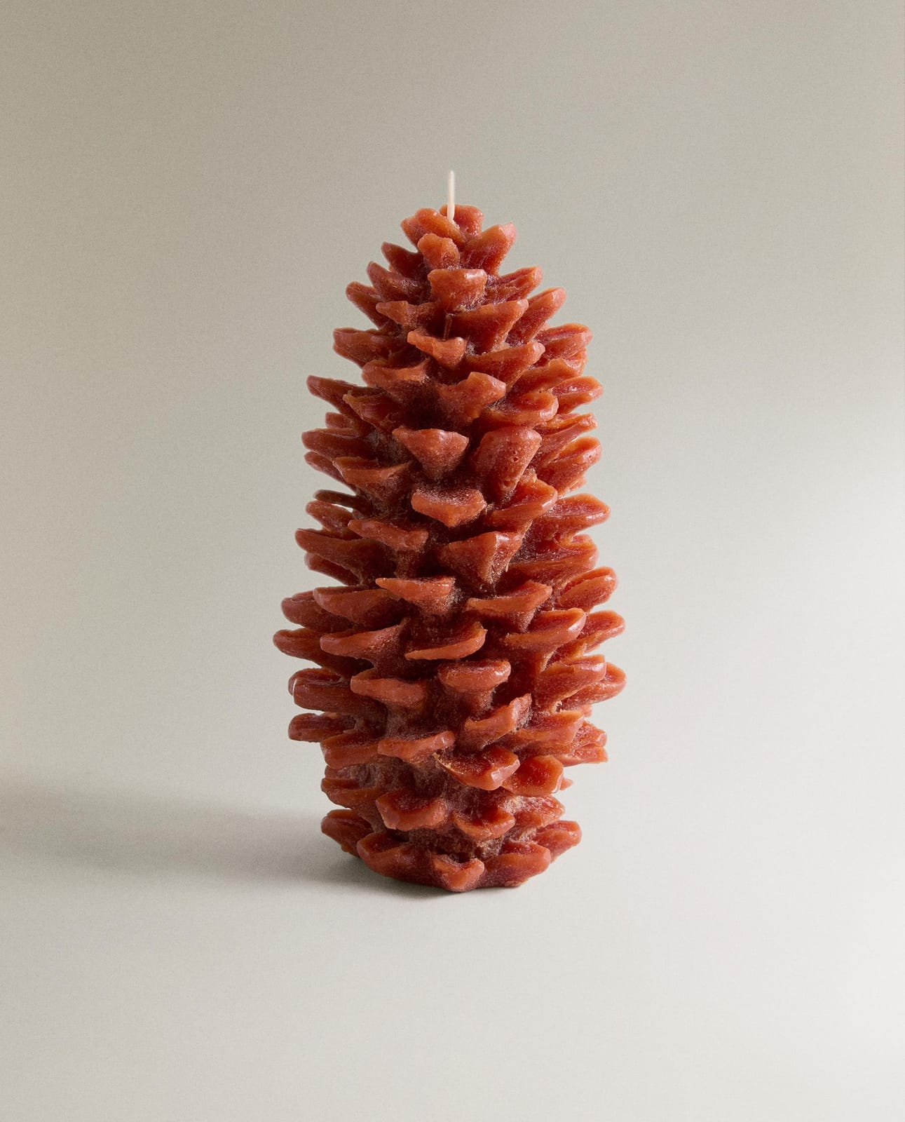 Свеча ZARA HOME БОЛЬШАЯ АРОМАТИЧЕСКАЯ СВЕЧА В ФОРМЕ ШИШКИ PUMPKIN SPICE DYNIOWY 19 x 8 x 8 cm