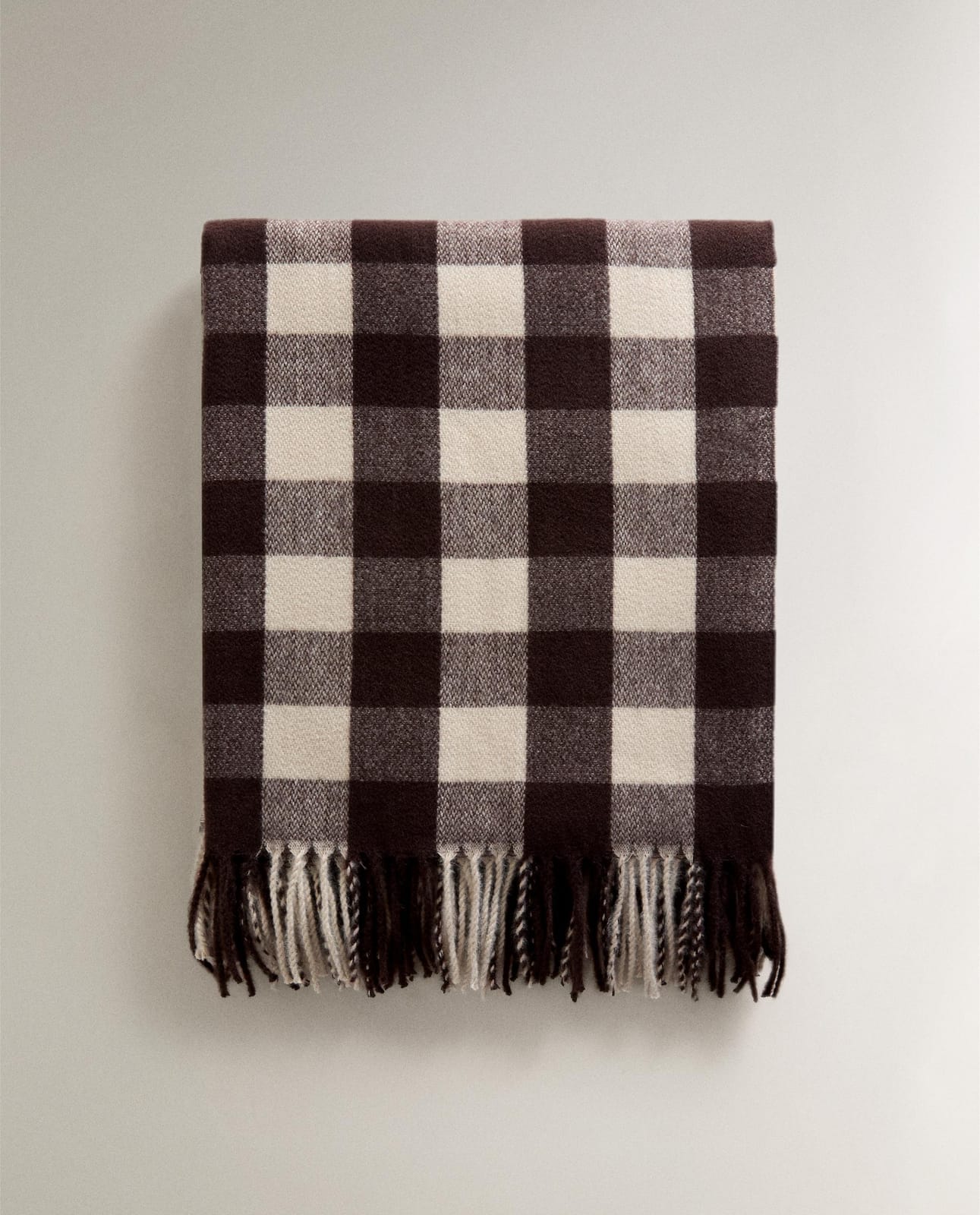 ZARA HOME ОДЕЯЛО В КЛЕТКУ С БАХРОМОЙ ракурс 5