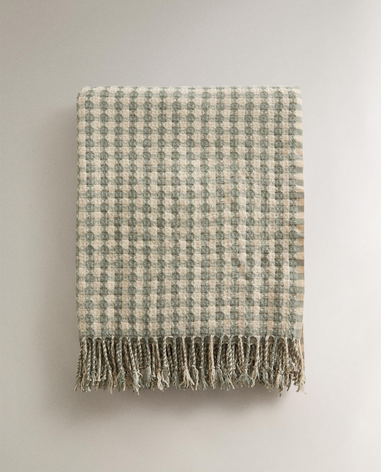 ZARA HOME ПЛЕД ЖАККАРДОВЫЙ В КЛЕТКУ ракурс 6