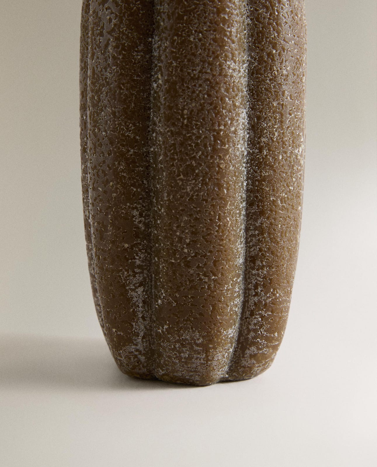 ZARA HOME (475 G) АРОМАТИЧЕСКАЯ СВЕЧА PUMPKIN SPICE ракурс 2