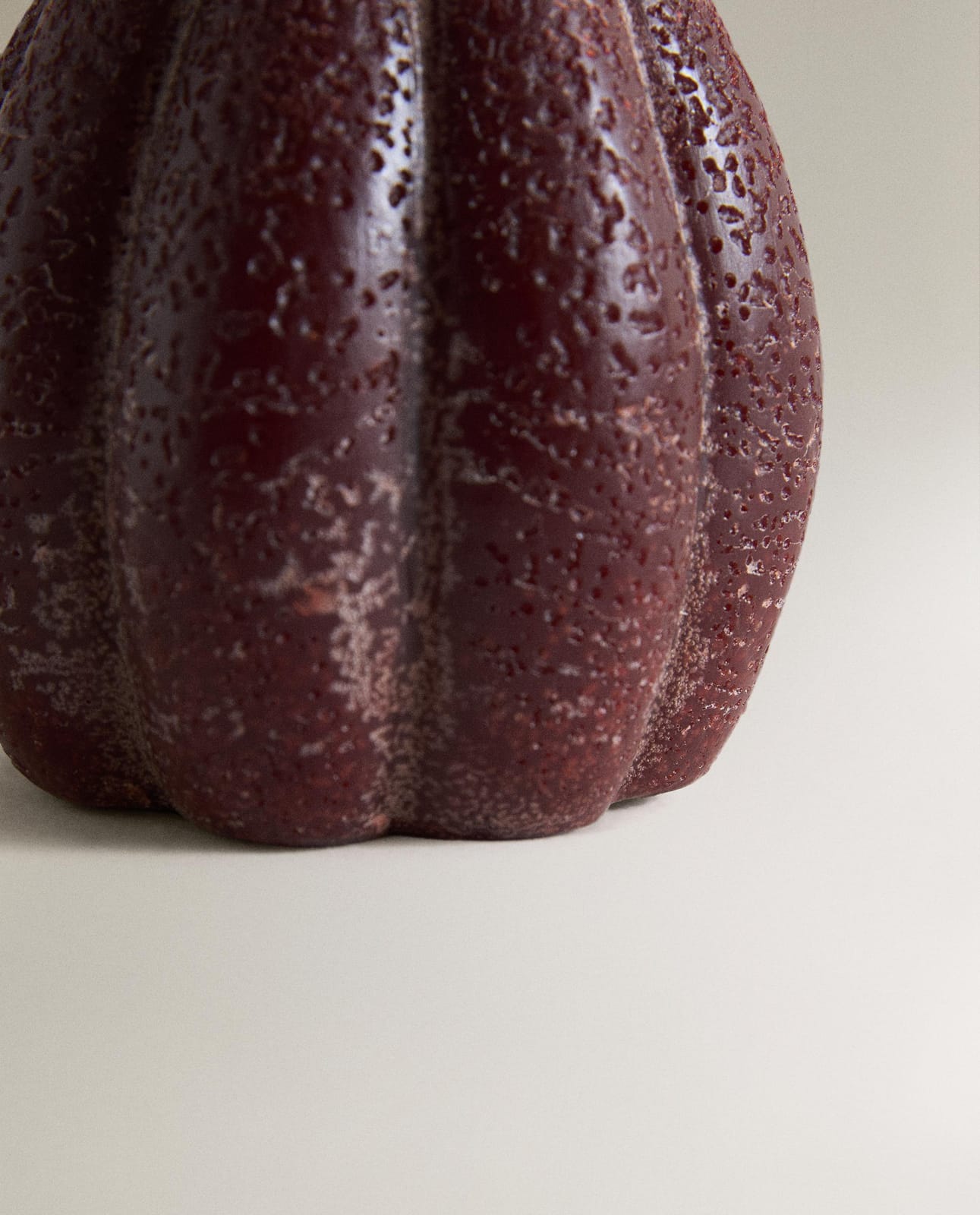ZARA HOME (194 G) АРОМАТИЧЕСКАЯ СВЕЧА PUMPKIN SPICE ракурс 3