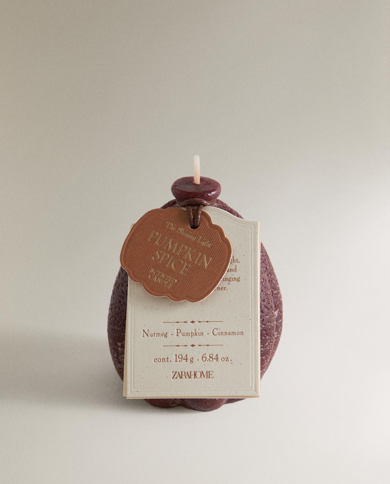 ZARA HOME (194 G) АРОМАТИЧЕСКАЯ СВЕЧА PUMPKIN SPICE ракурс 2