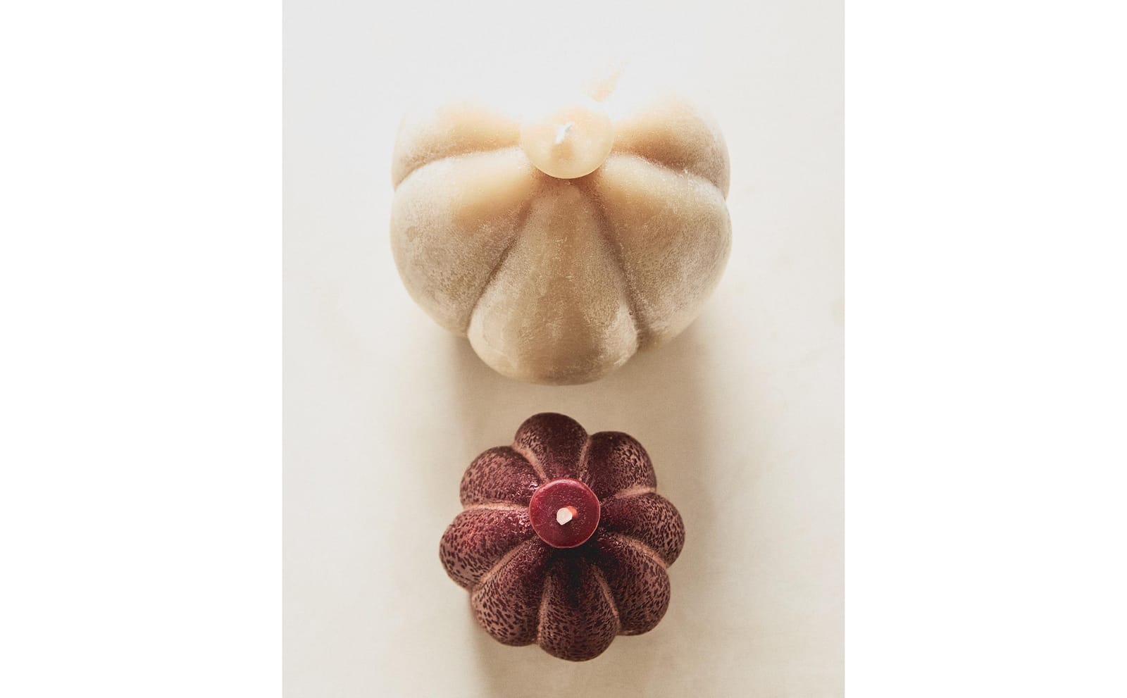 ZARA HOME (194 G) АРОМАТИЧЕСКАЯ СВЕЧА PUMPKIN SPICE ракурс 8
