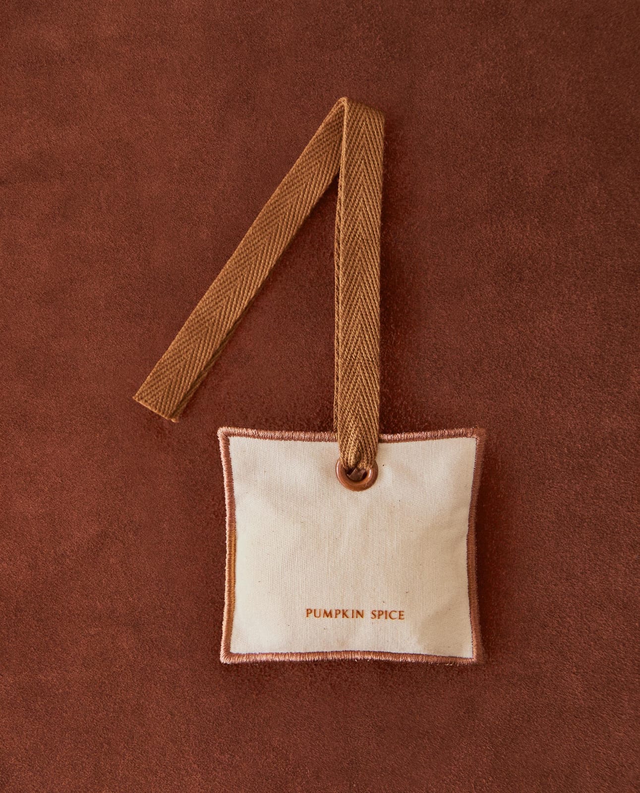 ZARA HOME АРОМАТИЗАТОР ДЛЯ АВТОМОБИЛЯ PUMPKIN SPICE ракурс 7