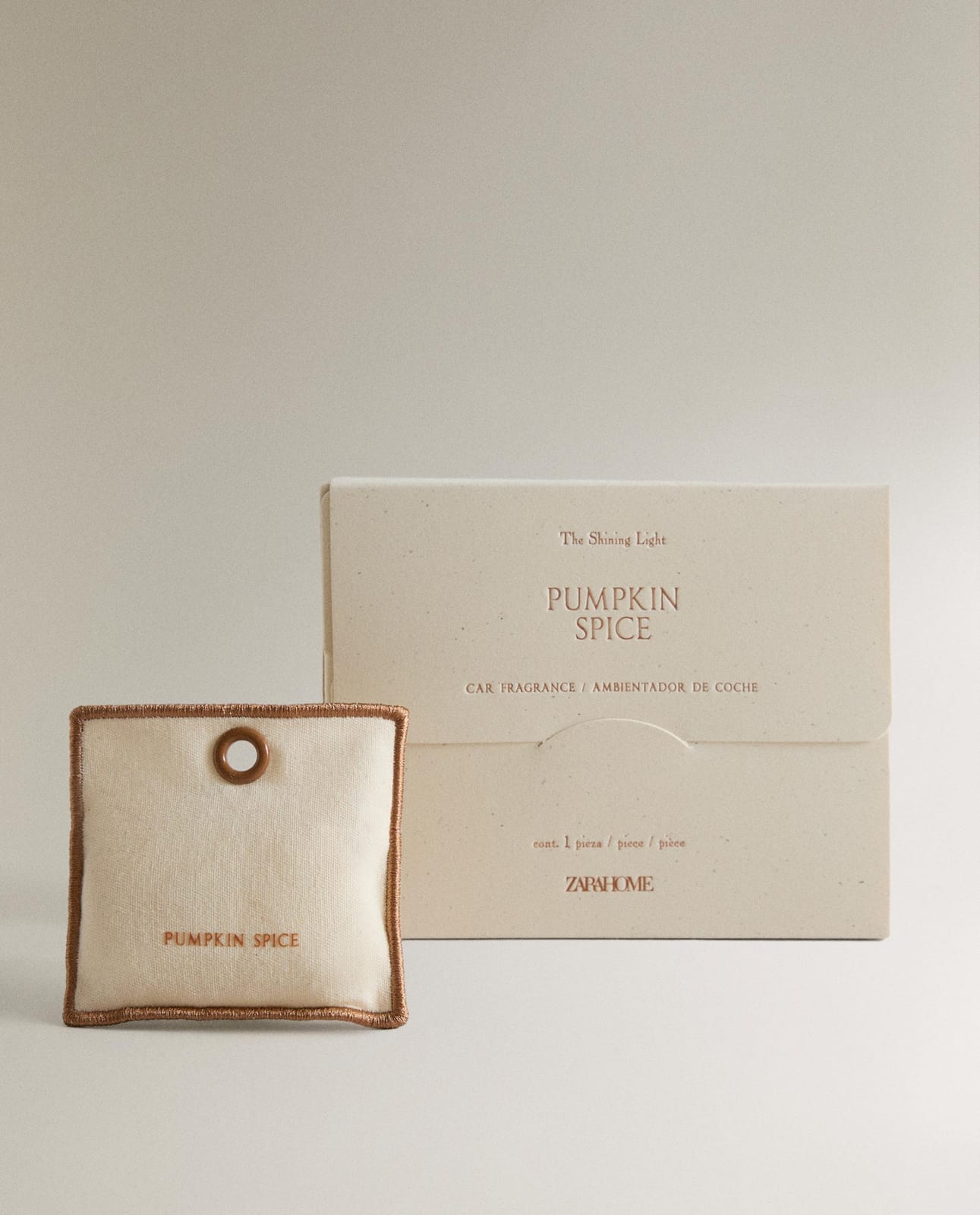 Ароматизатор автомобильный ZARA HOME ароматизатор для автомобиля PUMPKIN SPICE тыквенный 10 x 12 x 2 cm