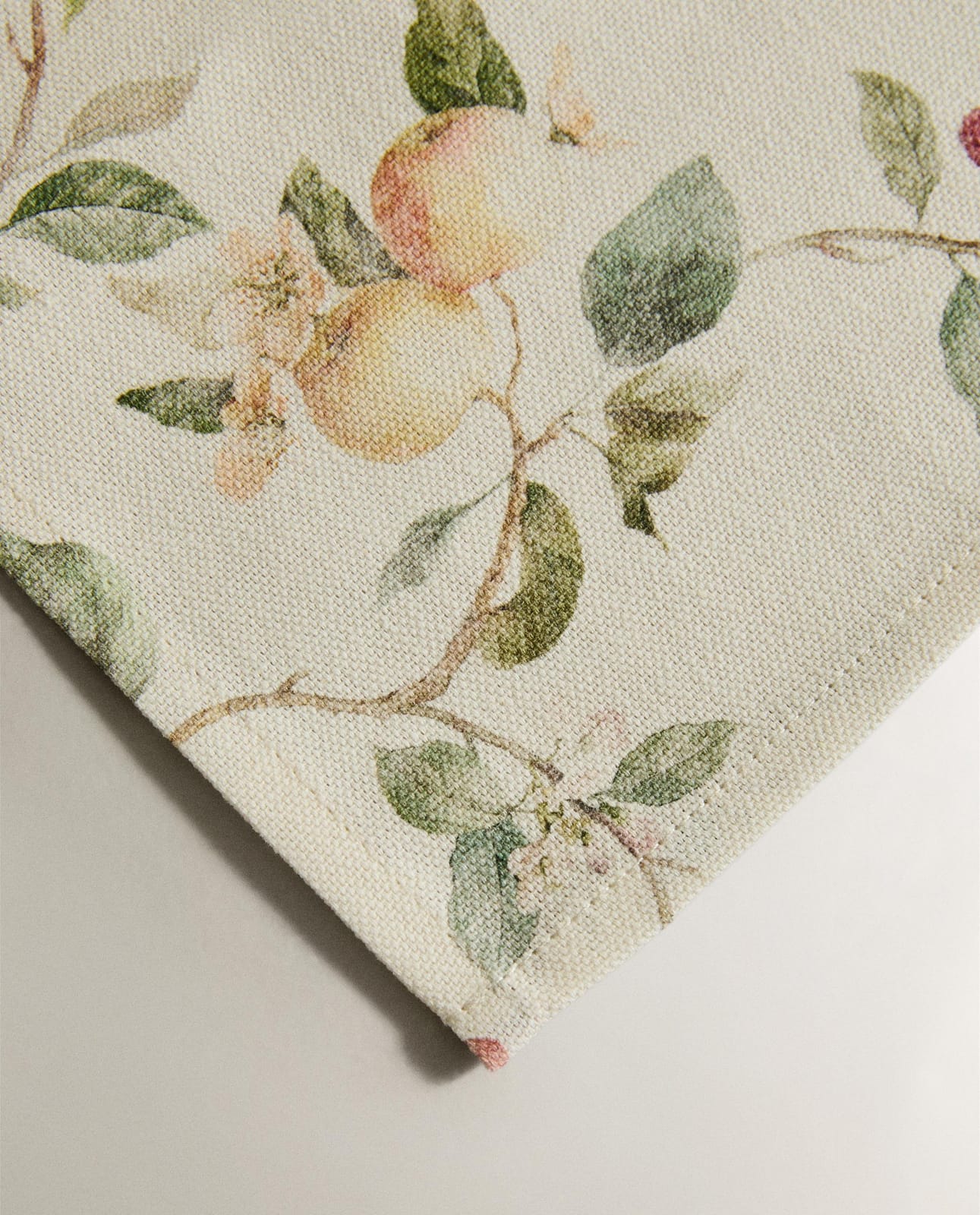 ZARA HOME SERWETKI W WZORY BOTANICZNE (KOMPLET 2 SZT.) ракурс 5