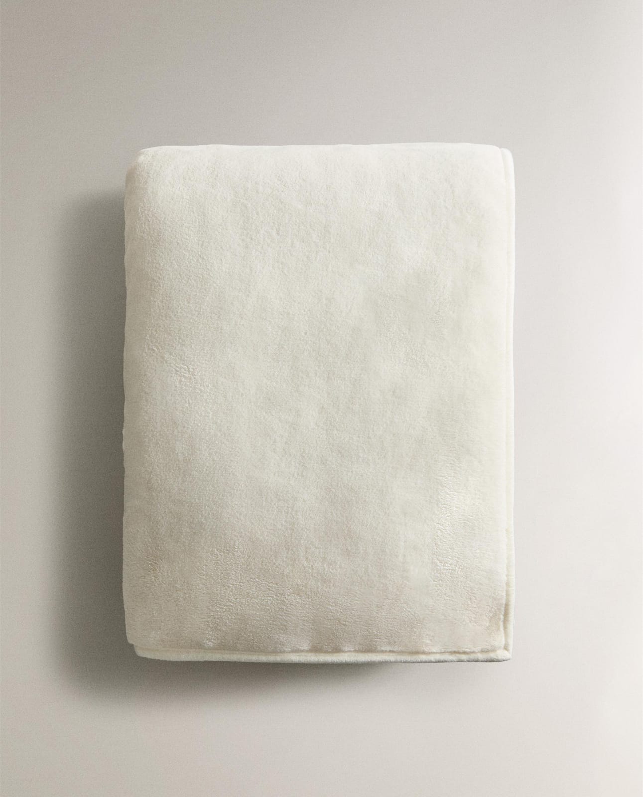 ZARA HOME ФЛИСОВОЕ ОДЕЯЛО ракурс 5