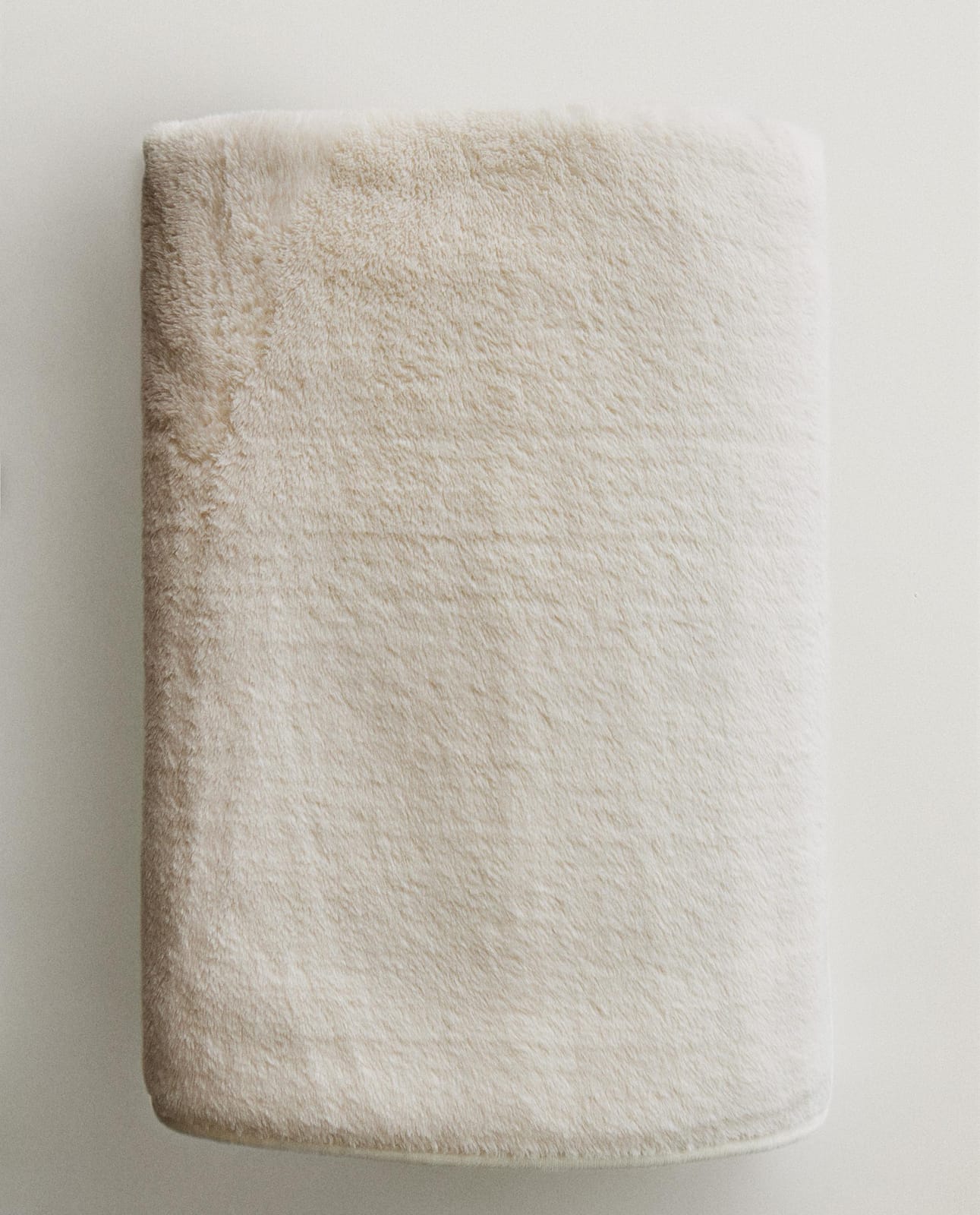 ZARA HOME ФЛИСОВОЕ ОДЕЯЛО ракурс 6