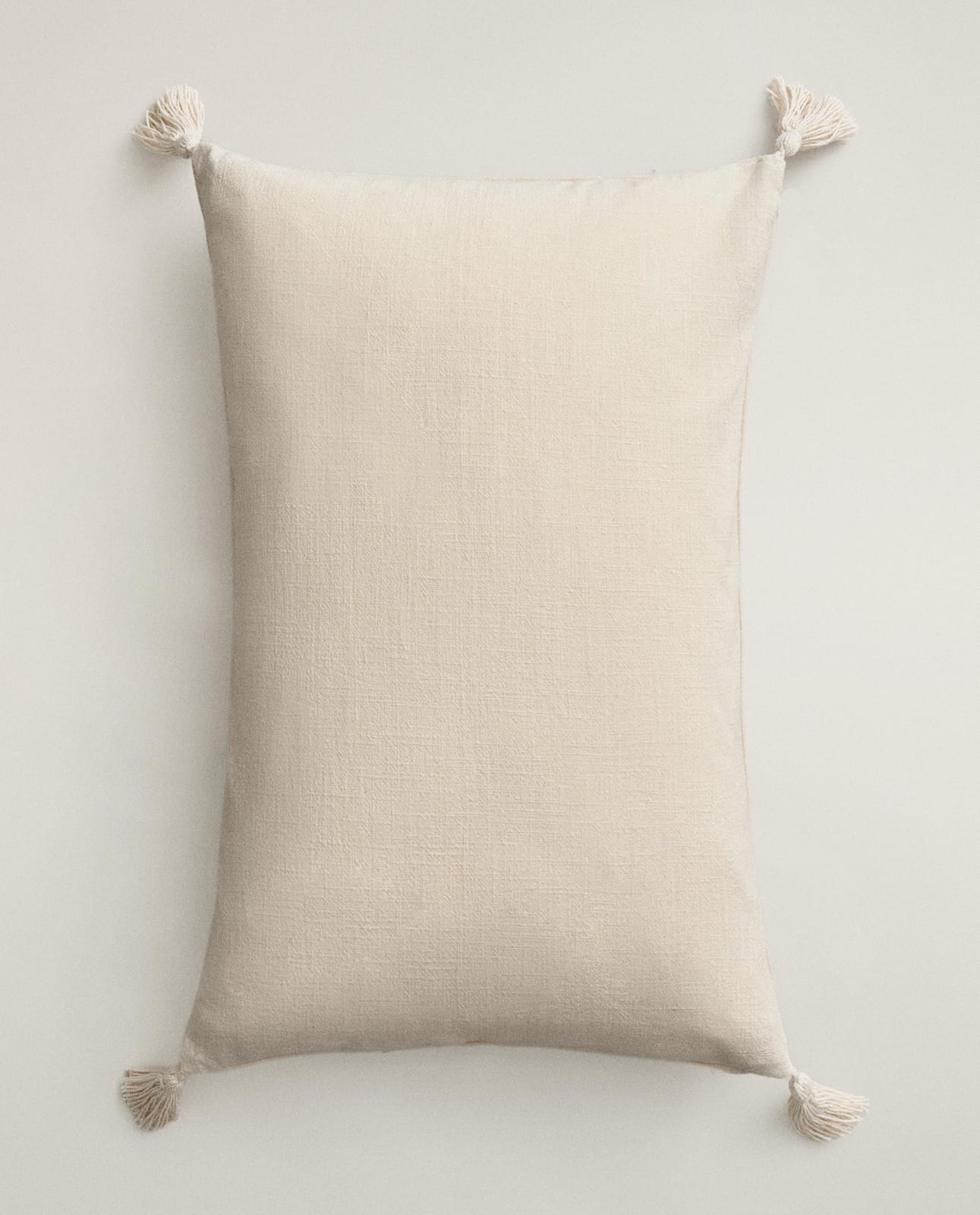 ZARA HOME ПОДУШЕЧНЫЙ ЧЕХОЛ ДЕКОРАТИВНЫЙ С ТАФТИНГОМ ракурс 7