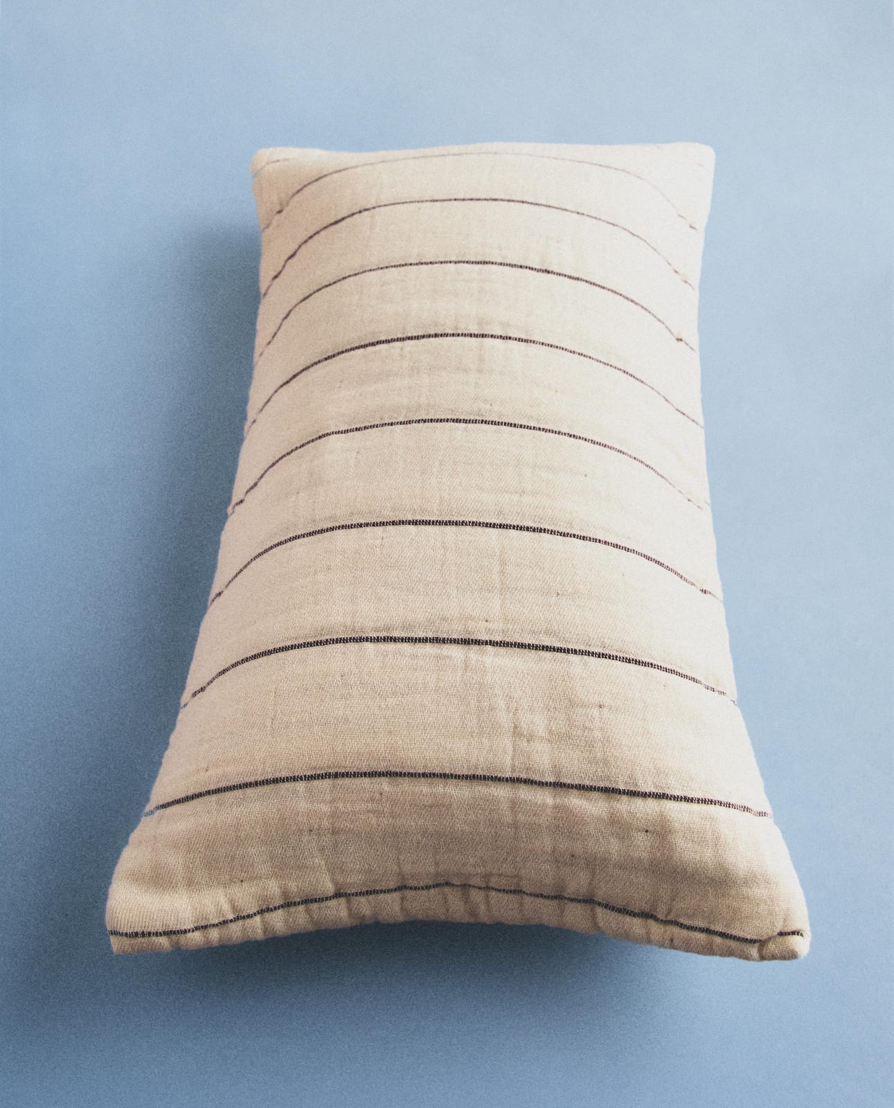 ZARA HOME ДЕТСКАЯ НАВОЛОЧКА НА ПОДУШКУ В ПОЛОСКУ ракурс 2