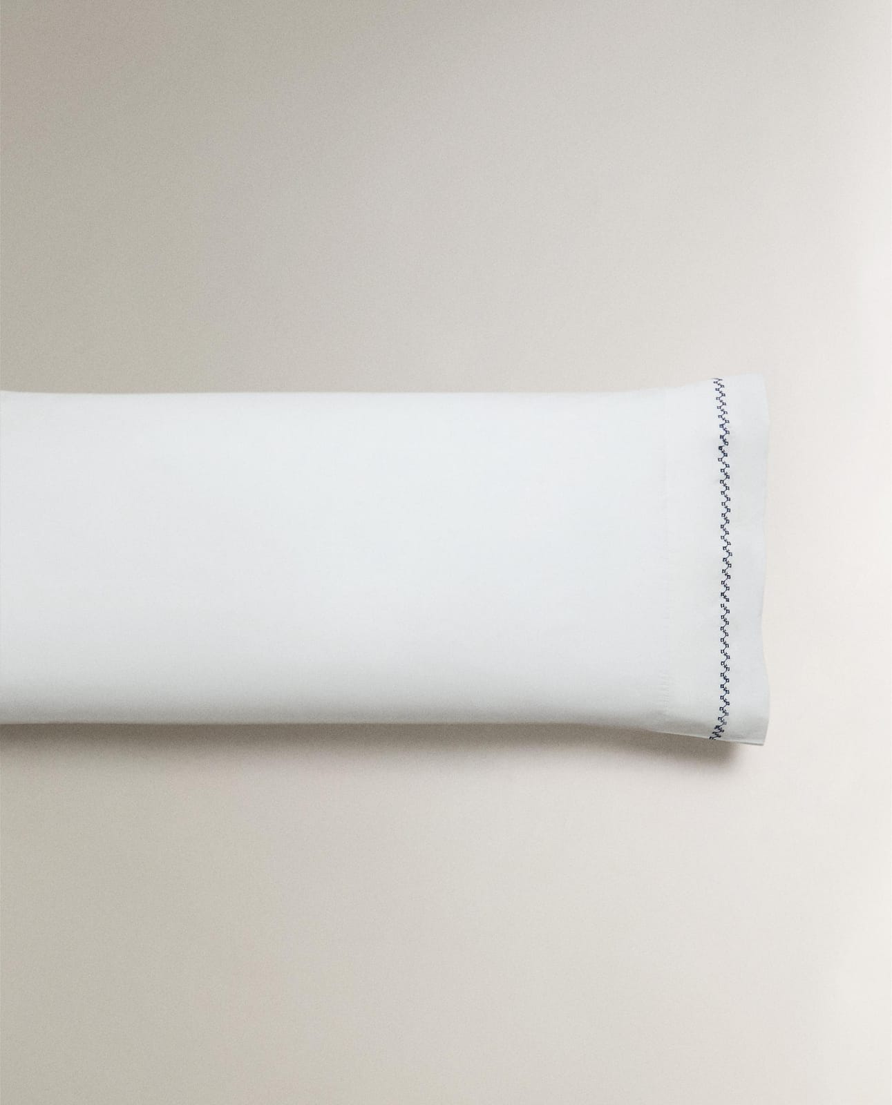ZARA HOME Наволочка на подушку с вышитой каймой ракурс 5