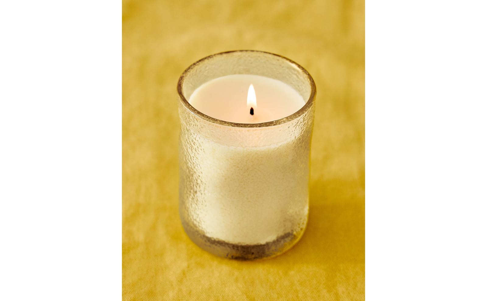 ZARA HOME (155 G) АРОМАТИЧЕСКАЯ СВЕЧА CITRUS PEACH ракурс 6