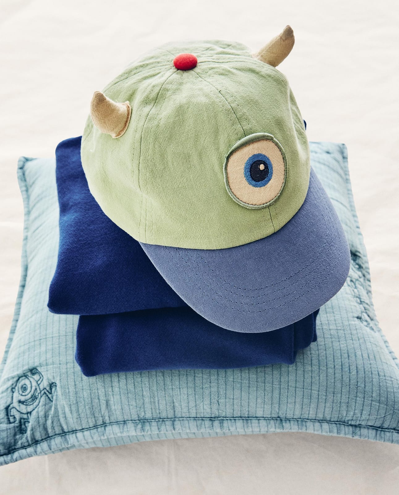 ZARA HOME ДЕТСКАЯ ШАПКА МАЙК КОРПОРАЦИЯ МОНСТРОВ ©DISNEY/PIXAR ракурс 7