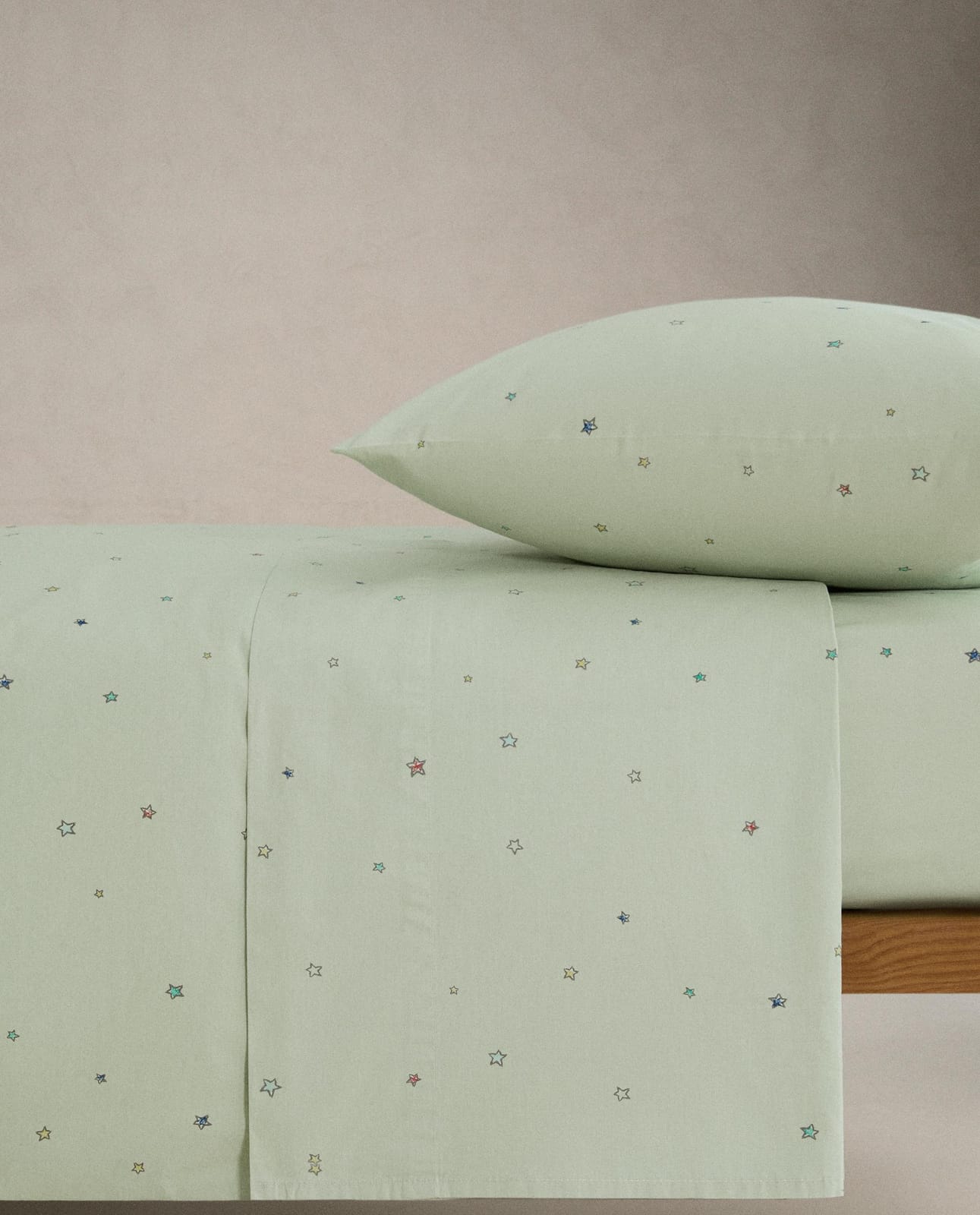ZARA HOME ДЕТСКИЙ ПОДОДЕЯЛЬНИК ИЗ ХЛОПКА СО ЗВЕЗДОЧКАМИ ракурс 2
