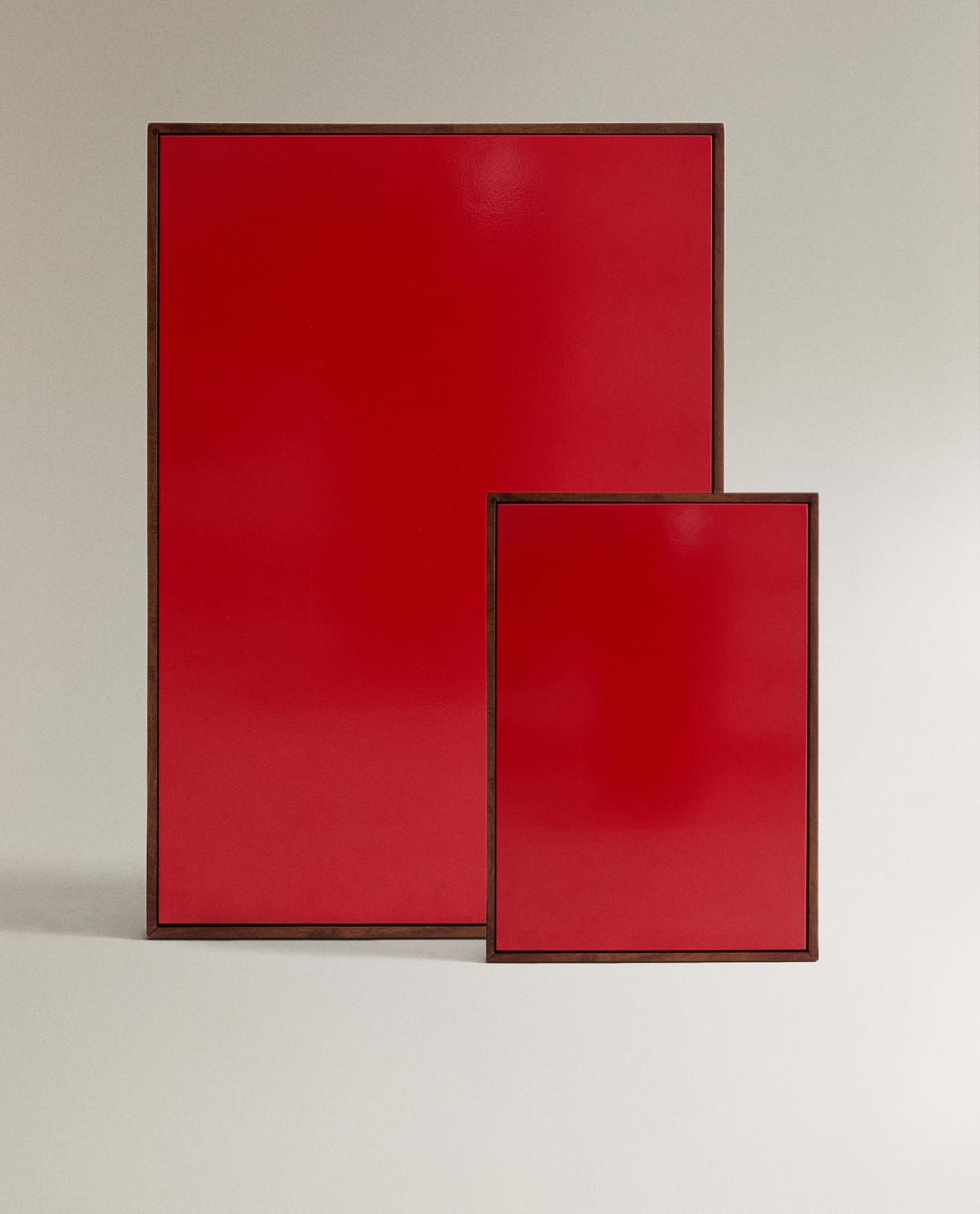 Подставка декоративная ZARA HOME ЛАКИРОВАННАЯ МАГНИТНАЯ ДОСКА CZERWONY 62 x 44 x 2.8 cm