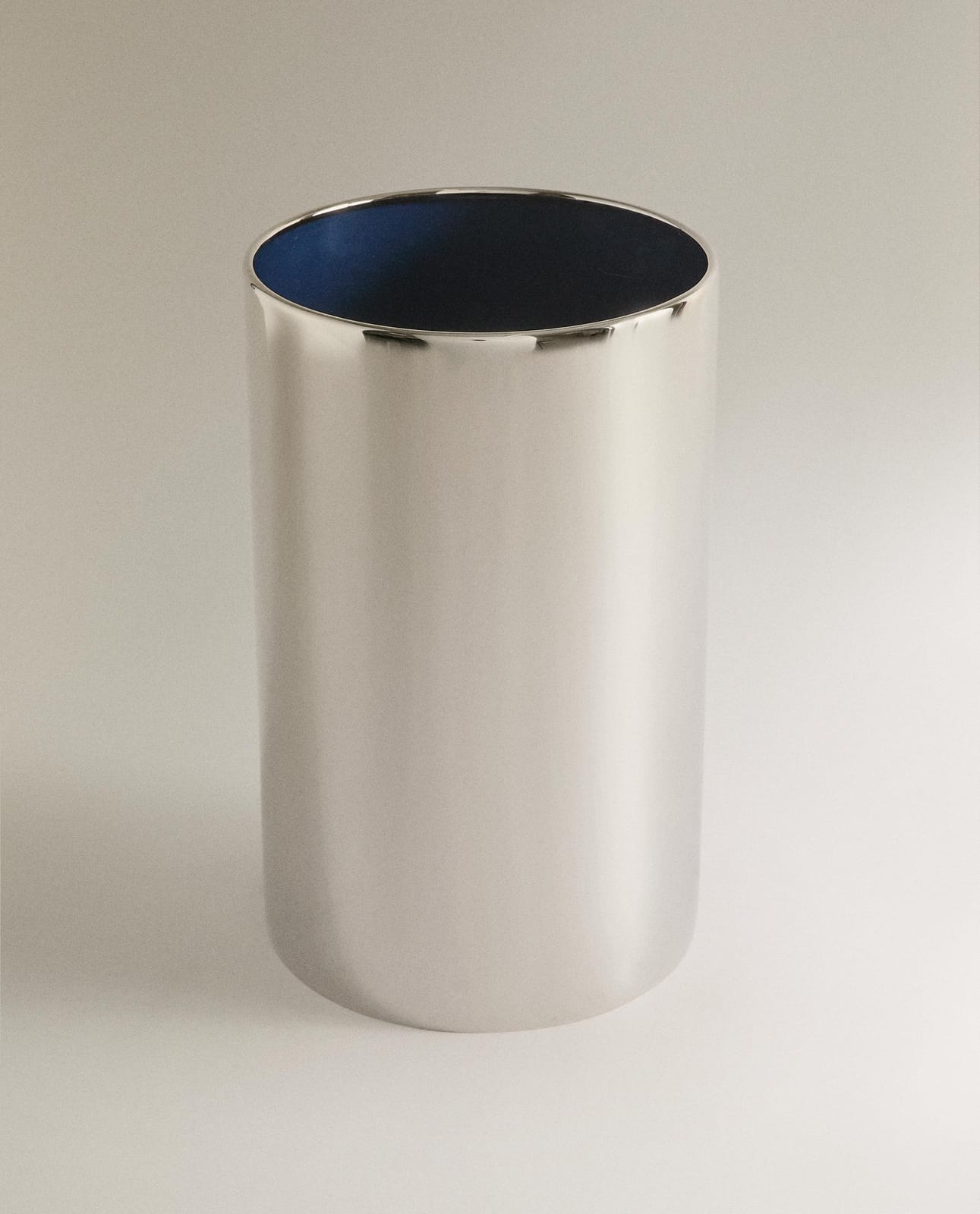ZARA HOME МЕТАЛЛИЧЕСКАЯ КОРЗИНА ДЛЯ МУСОРА ракурс 6