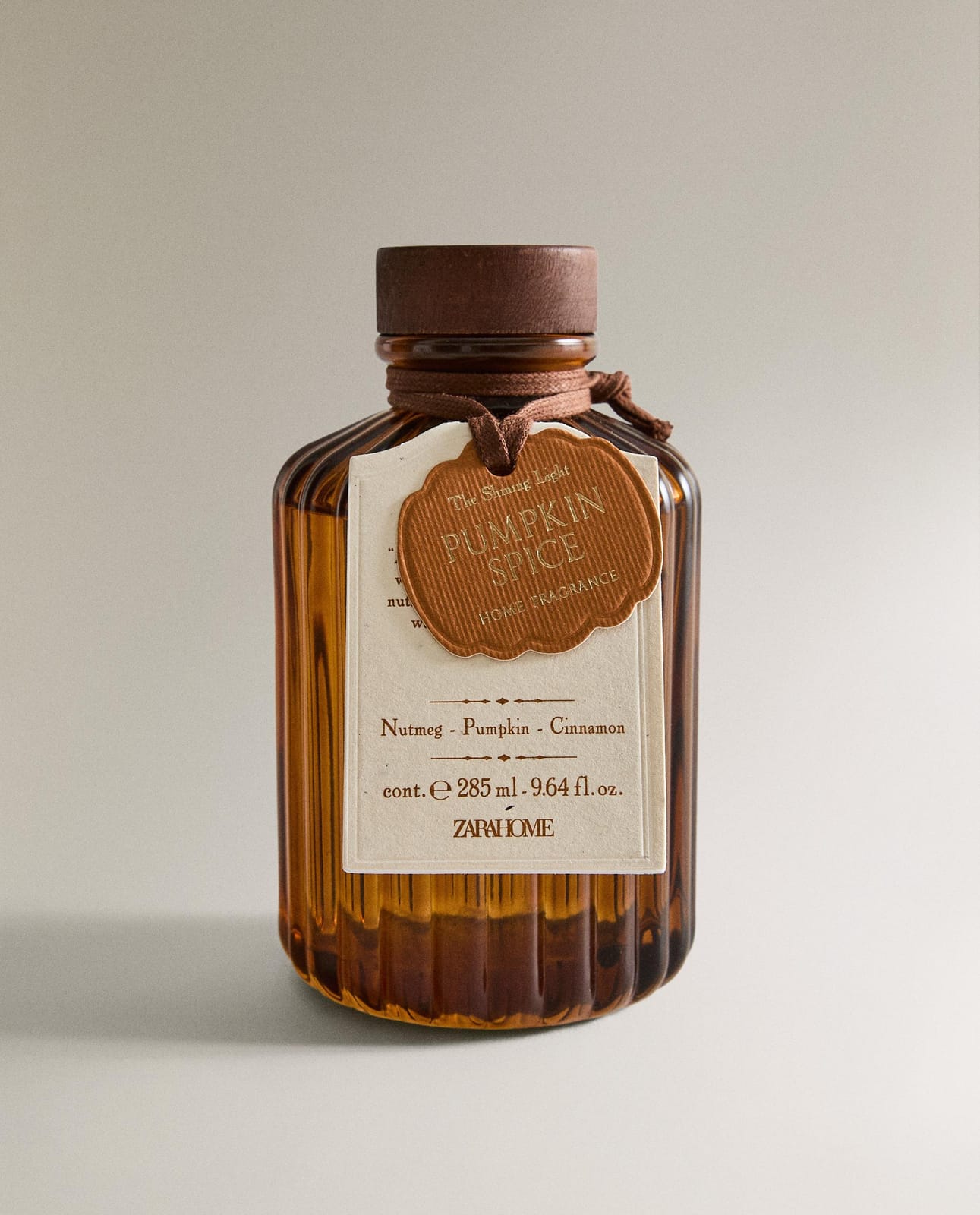 ZARA HOME (285 ML) Ароматические палочки PUMPKIN SPICE ракурс 5
