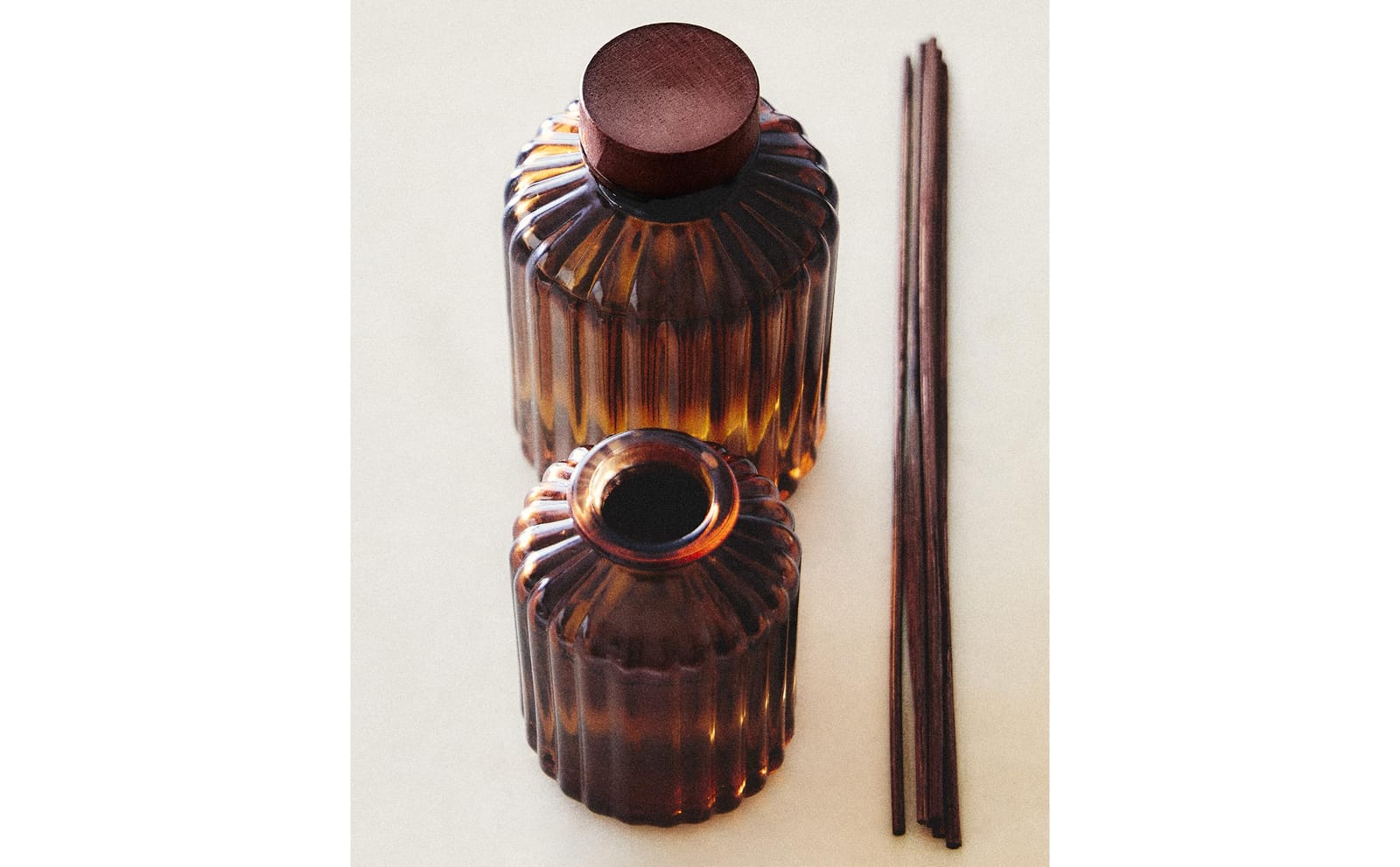 ZARA HOME (285 ML) Ароматические палочки PUMPKIN SPICE ракурс 6