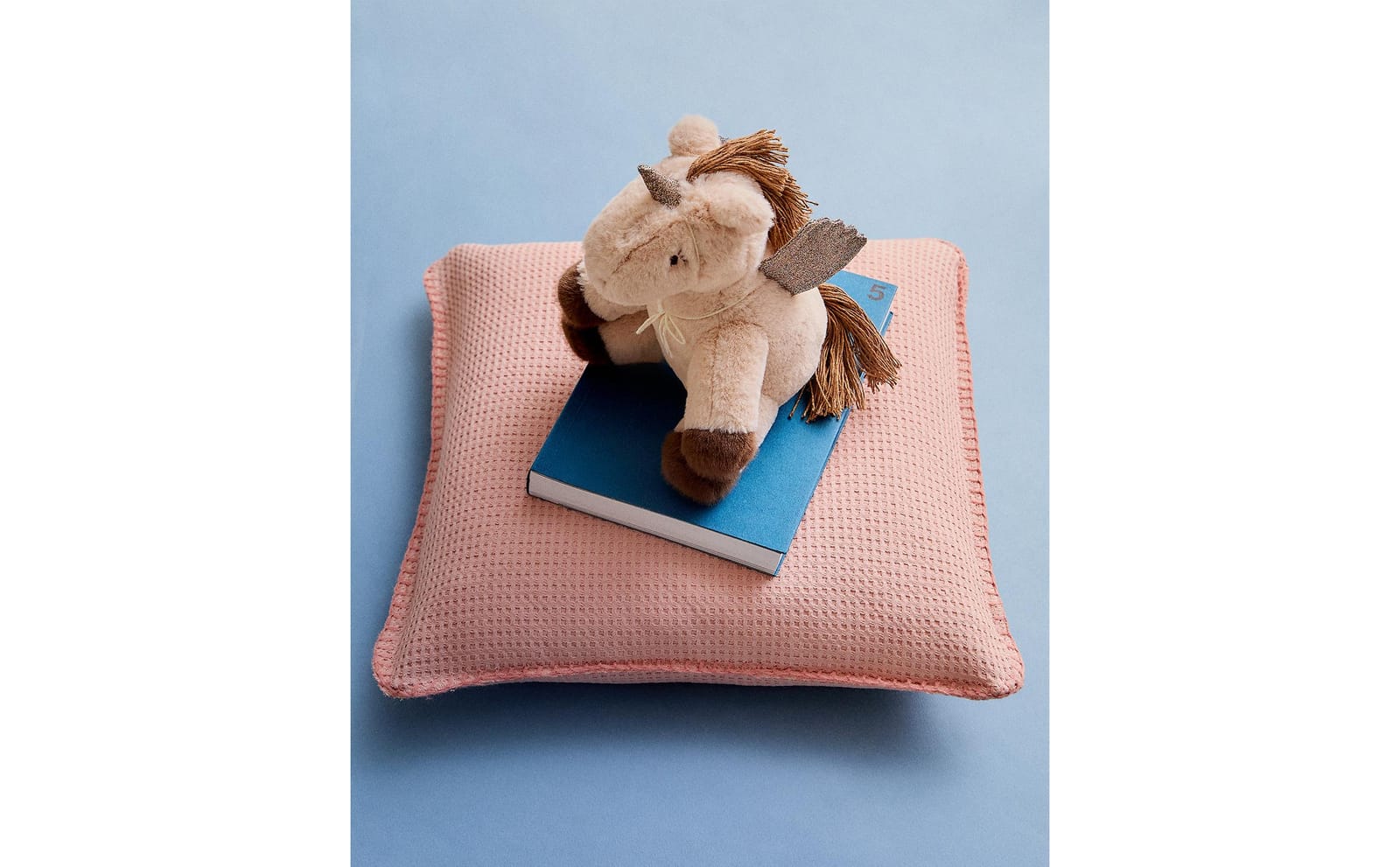 ZARA HOME Детская игрушка-единорог ракурс 3