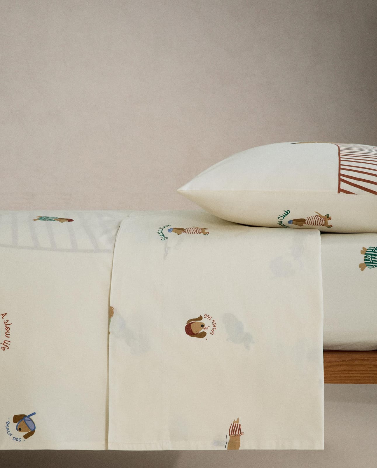 ZARA HOME ДВУСТОРОННИЙ ДЕТСКИЙ ПОДОДЕЯЛЬНИК С СОБАЧКАМИ ракурс 3