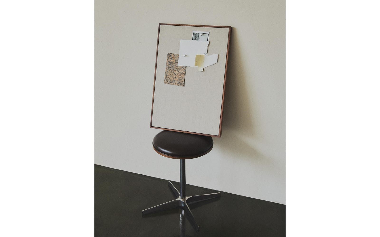 ZARA HOME МАГНИТНАЯ ДОСКА ИЗ ЛЬНА ракурс 3