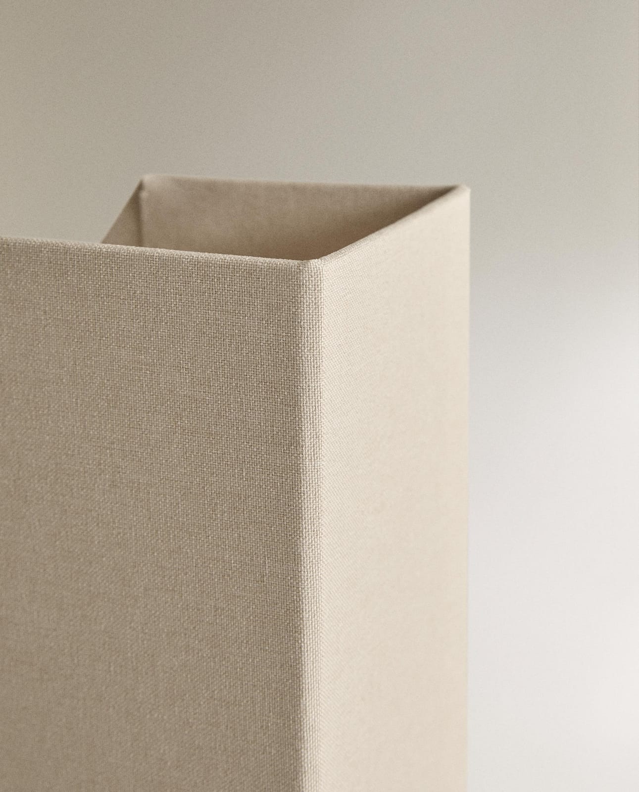 ZARA HOME ЛЬНЯНОЙ НАСТОЛЬНЫЙ ОРГАНАЙЗЕР ракурс 5