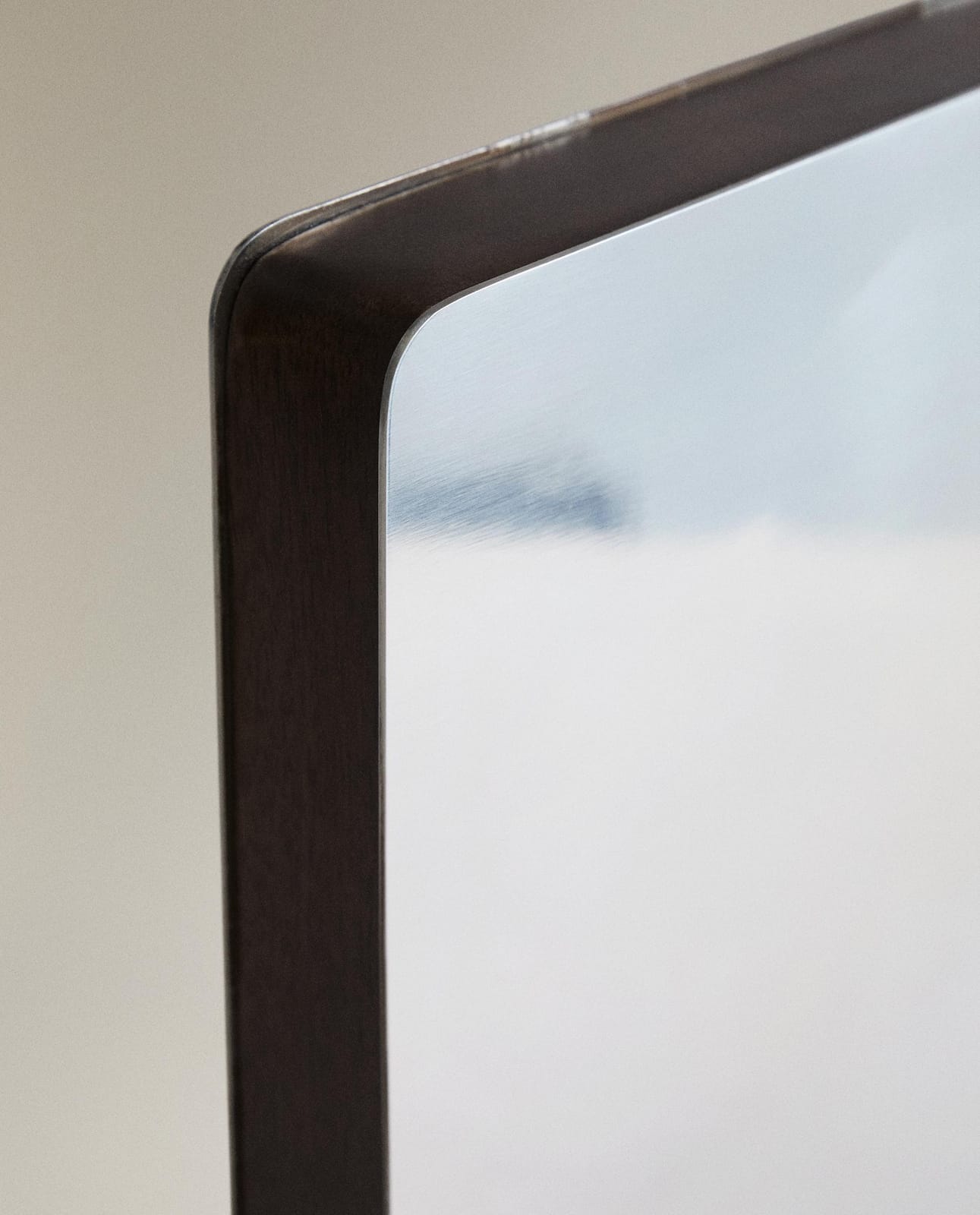 ZARA HOME ДЕРЕВЯННЫЕ ПОДСТАВКИ ДЛЯ КНИГ С МЕТАЛЛОМ ракурс 5