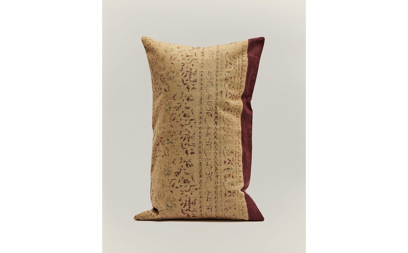 ZARA HOME НАВОЛОЧКА НА ПОДУШКУ С ПРИНТОМ BLOCK PRINT ракурс 8