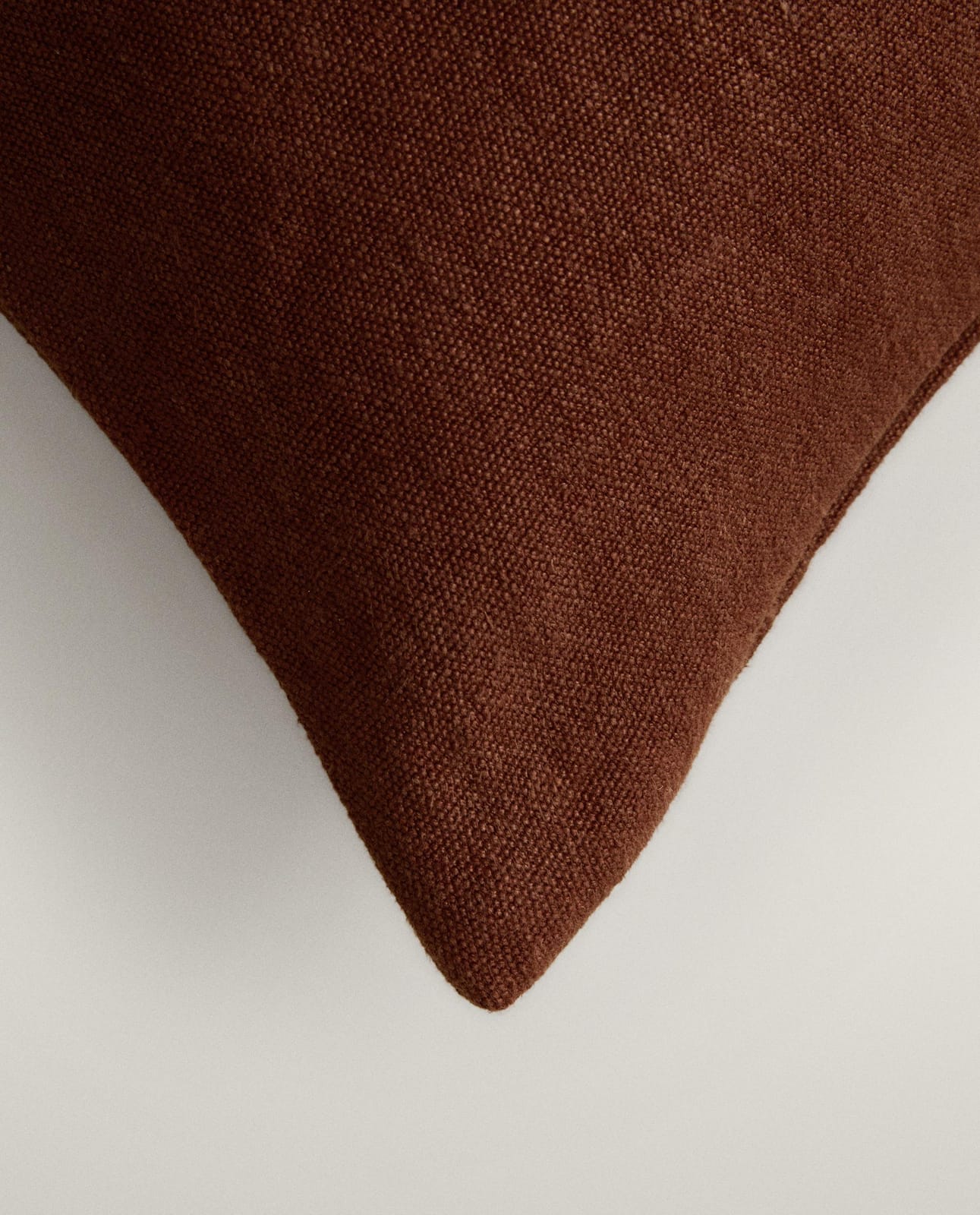 ZARA HOME НАВОЛОЧКА НА ПОДУШКУ ИЗ КОНОПЛИ ракурс 7