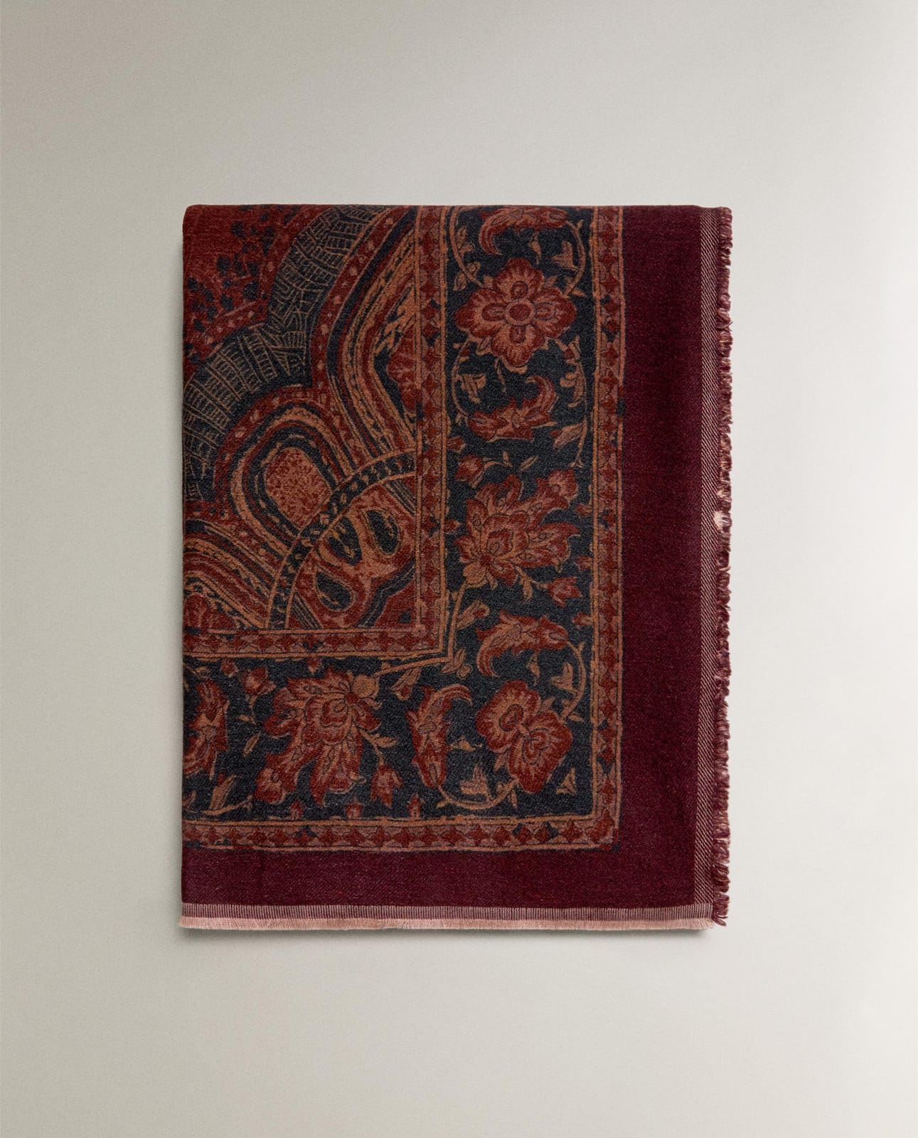 ZARA HOME ЖАККАРДОВОЕ ОДЕЯЛО ПЕЙСЛИ ракурс 2