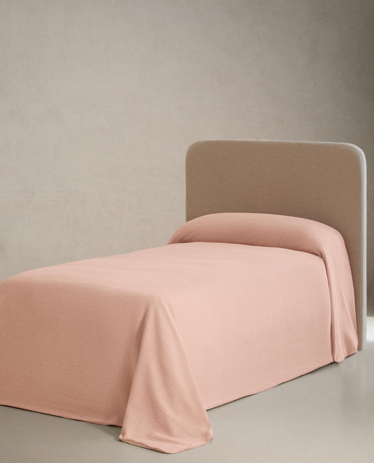 ZARA HOME ДЕТСКОЕ ПОКРЫВАЛО ВАФЕЛЬНОЕ ракурс 6