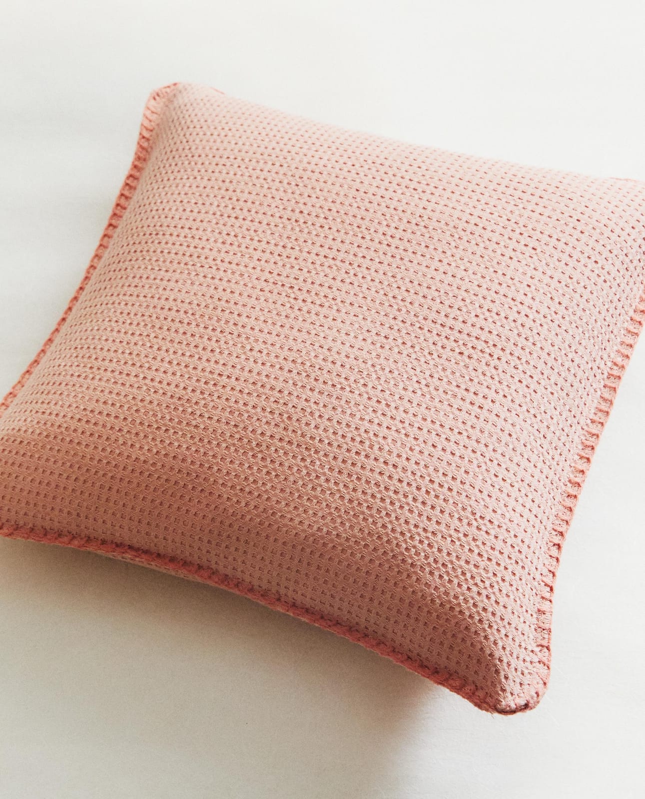 ZARA HOME ДЕТСКАЯ НАВОЛОЧКА НА ПОДУШКУ С ВАФЕЛЬНОЙ СТРУКТУРОЙ ракурс 7