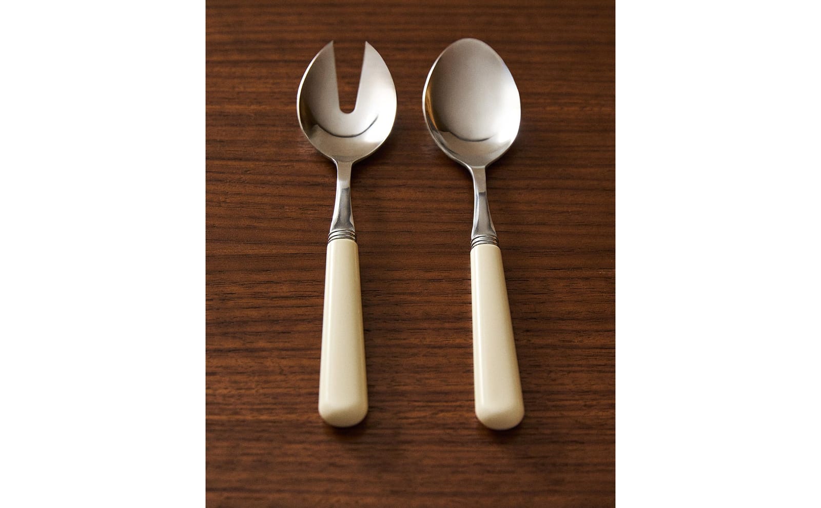 ZARA HOME КОМПЛЕКТ СТОЛОВЫХ ПРИБОРОВ ДЛЯ САЛАТА С ЦВЕТНЫМИ РУЧКАМИ (2 ШТ.) ракурс 4
