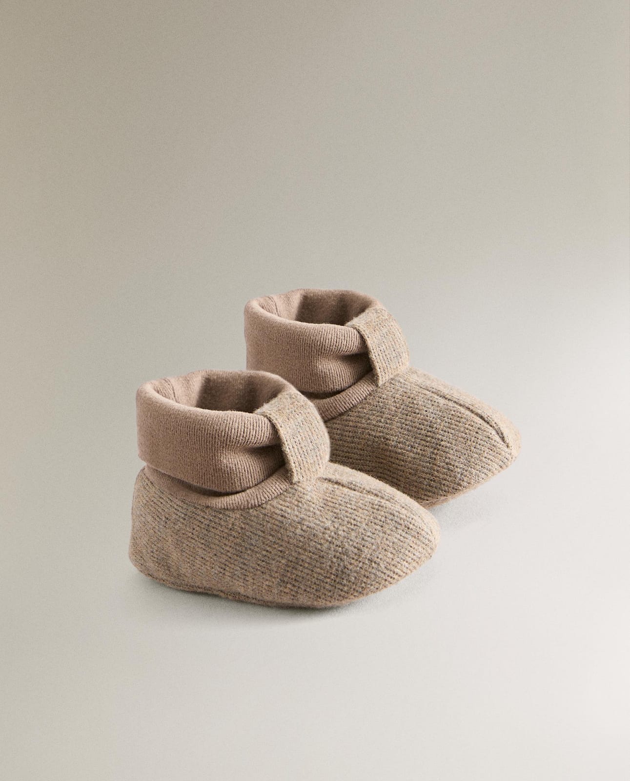 ZARA HOME ВЯЗАНЫЕ ПИНЕТКИ ракурс 6
