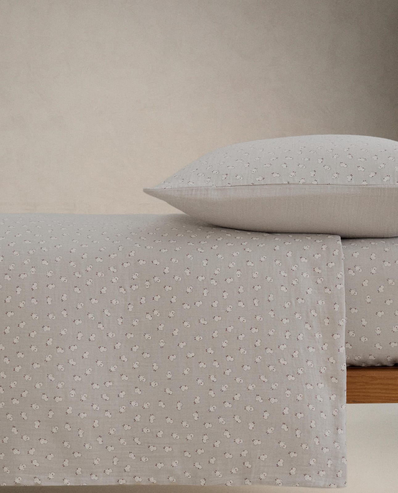 ZARA HOME ДЕТСКИЙ ПОДОДЕЯЛЬНИК ИЗ ШИФОНА С ЦЫПЛЯТАМИ ракурс 6