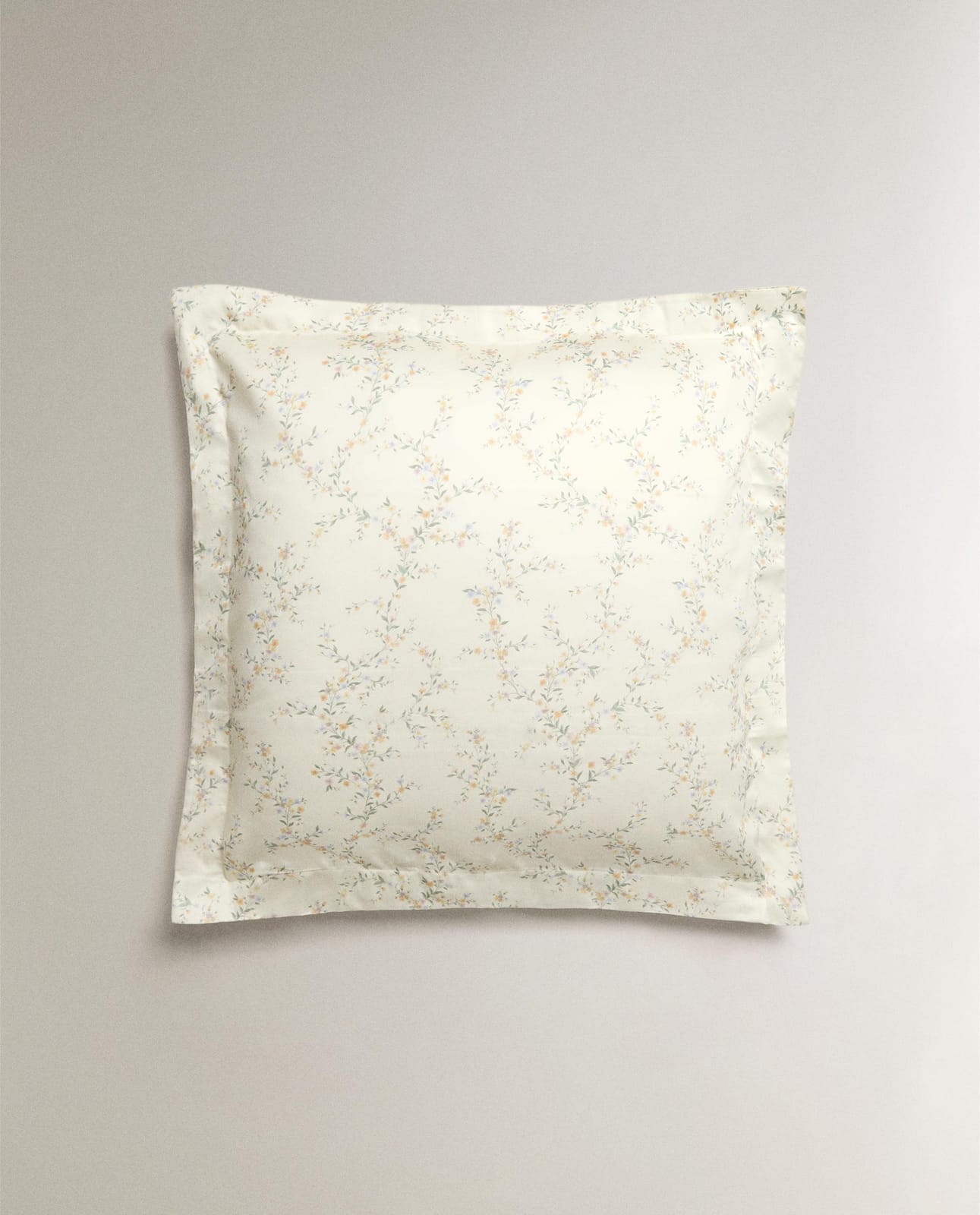 ZARA HOME САТИНОВАЯ НАВОЛОЧКА С ЦВЕТОЧНЫМ УЗОРОМ ракурс 5