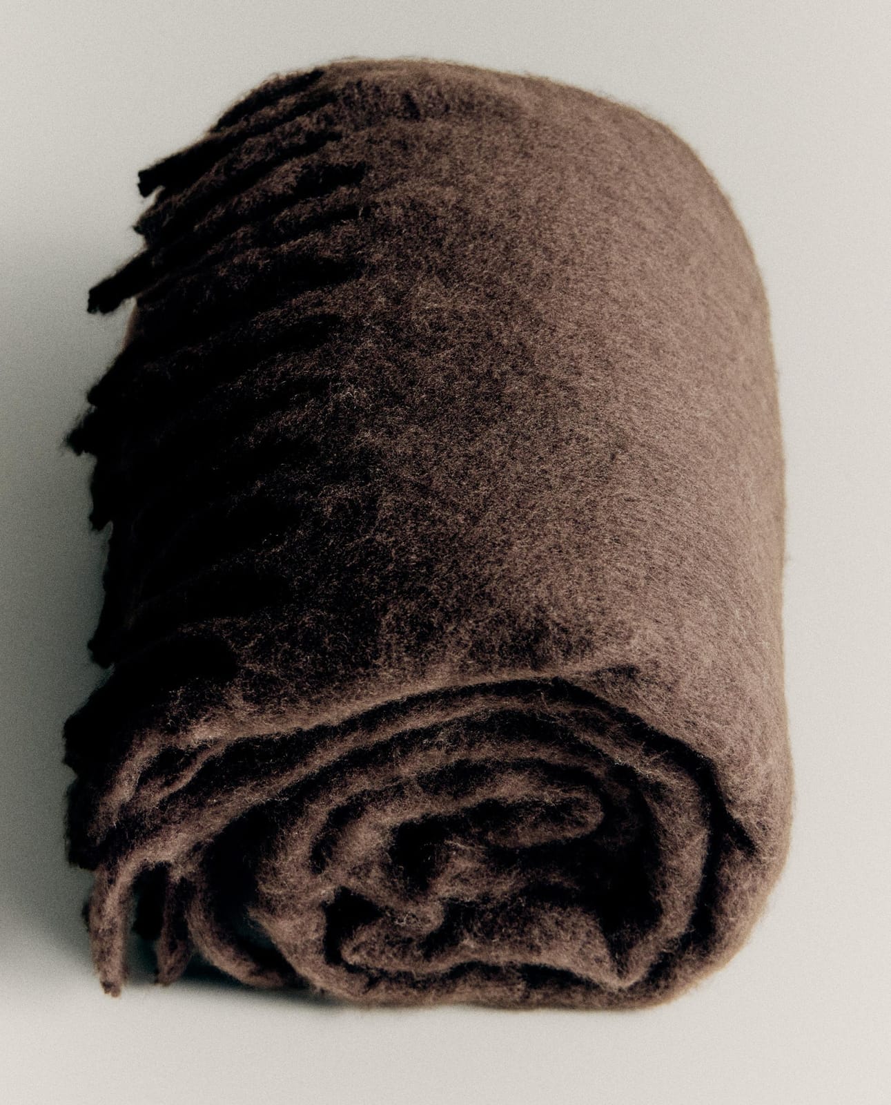 ZARA HOME ПЛЕД С ЭФФЕКТОМ МОХЕРА ракурс 3