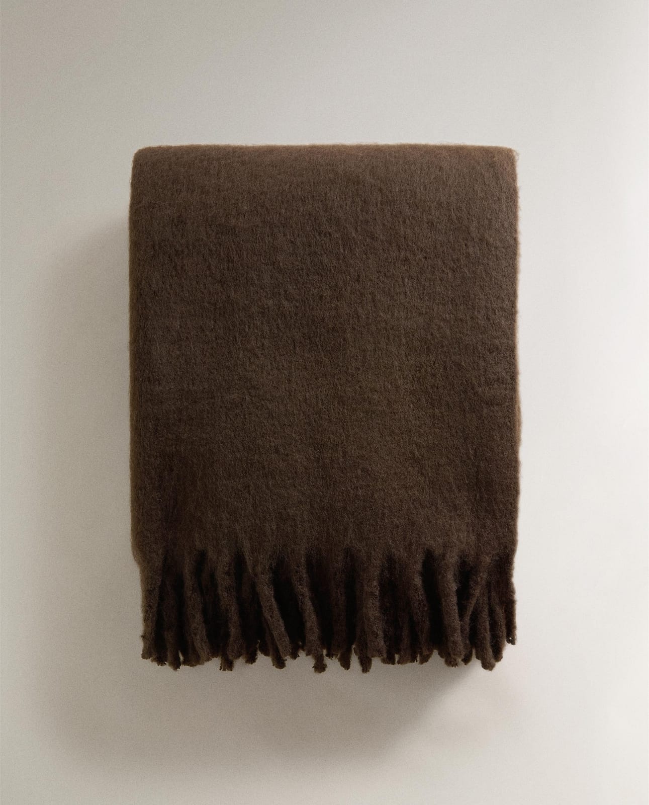ZARA HOME ПЛЕД С ЭФФЕКТОМ МОХЕРА ракурс 4