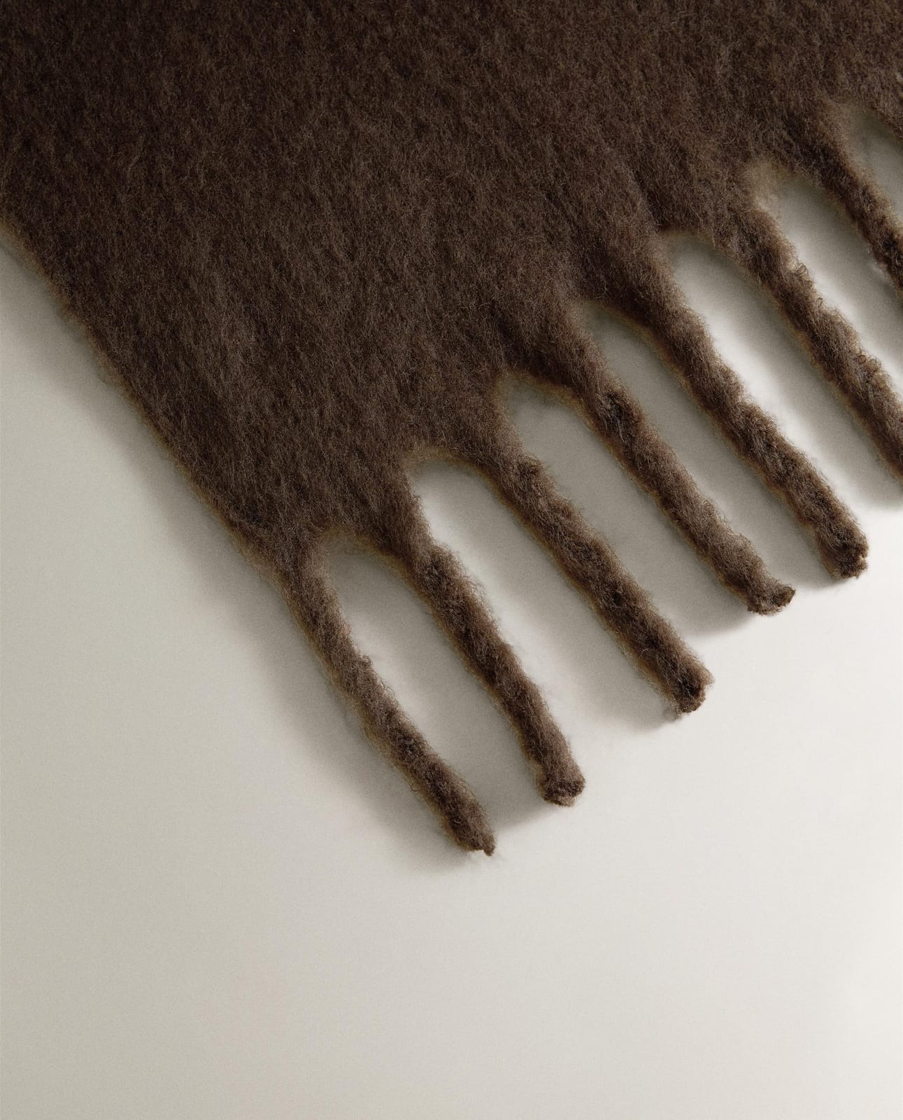 ZARA HOME ПЛЕД С ЭФФЕКТОМ МОХЕРА ракурс 6