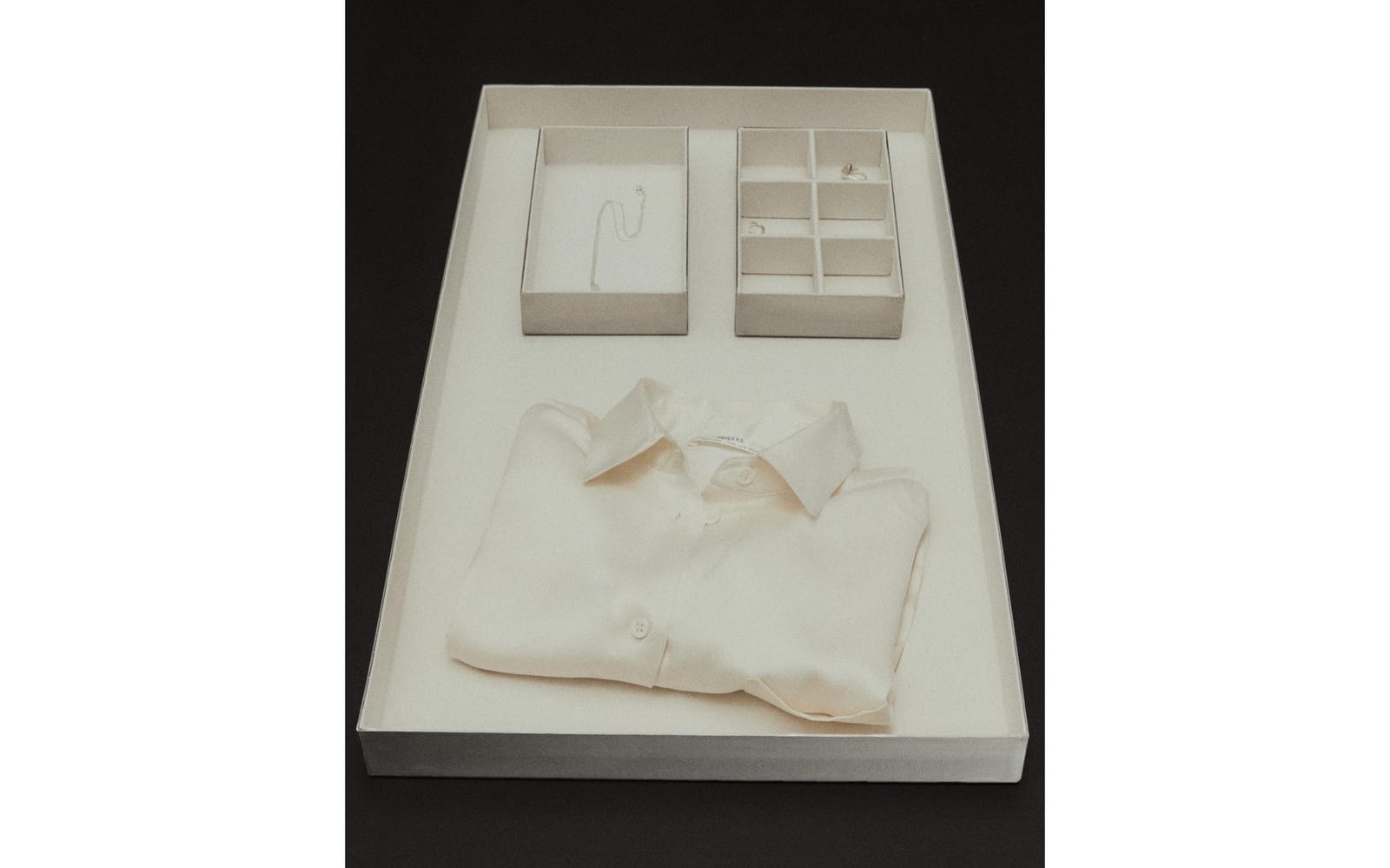 ZARA HOME МЕТАЛЛО-ТЕКСТИЛЬНЫЙ ОРГАНАЙЗЕР-ПОДНОС ракурс 8