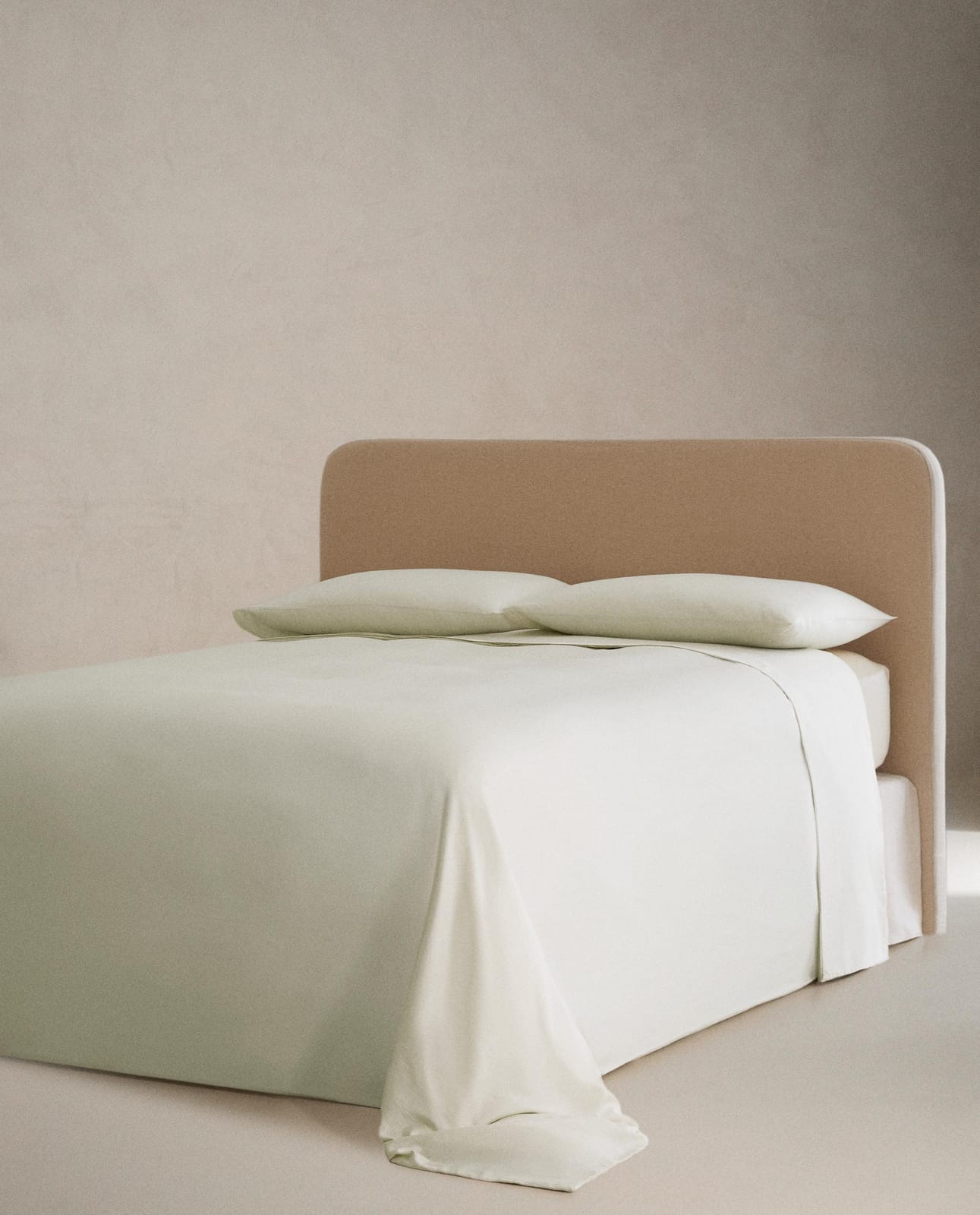 ZARA HOME ПОДОДЕЯЛЬНИК ИЗ САТИНА С ЭФФЕКТОМ СТИРКИ (300 НИТЕЙ) ракурс 7