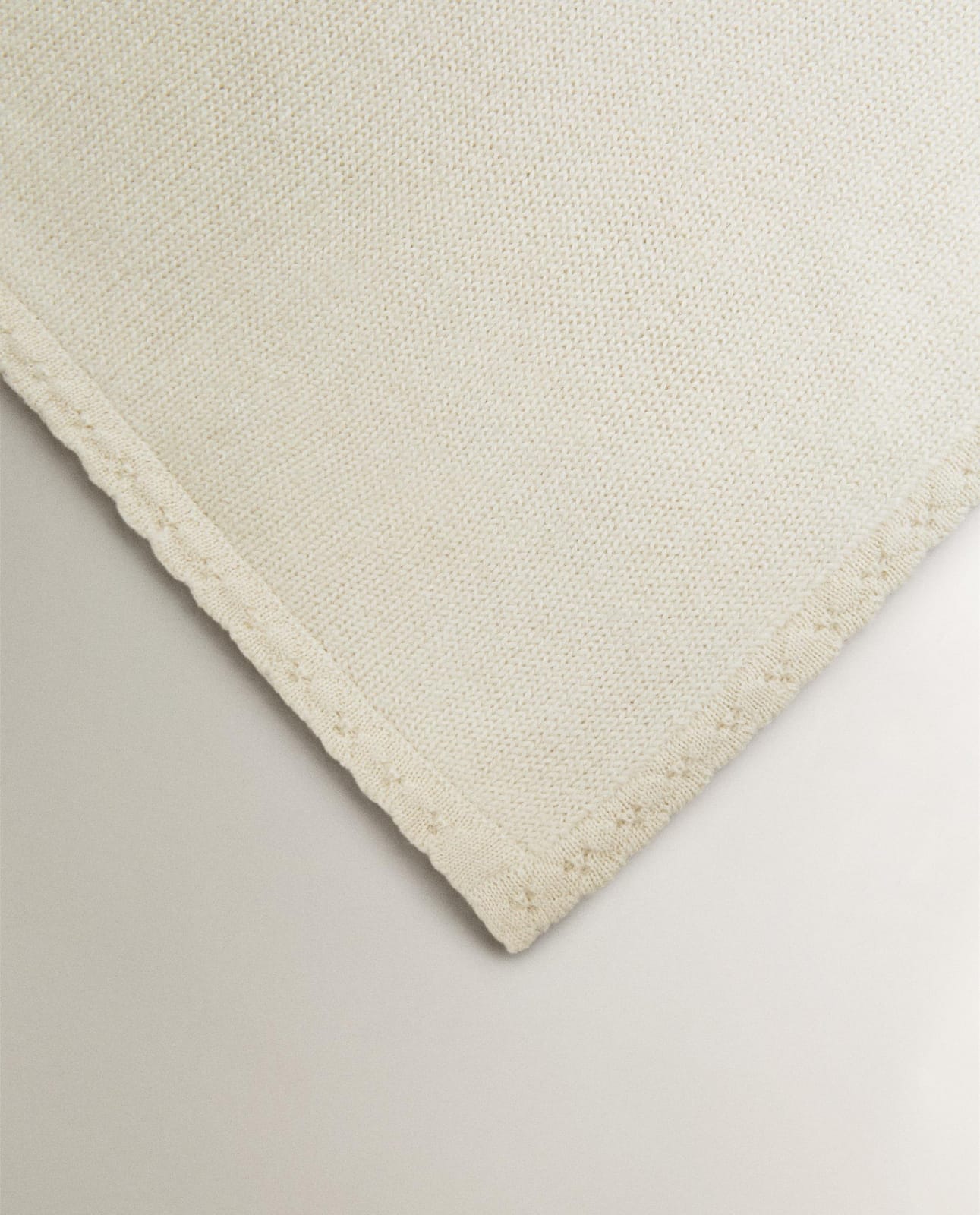 ZARA HOME ДЕТСКОЕ ОДЕЯЛО ИЗ АЛЬПАКИ ракурс 3