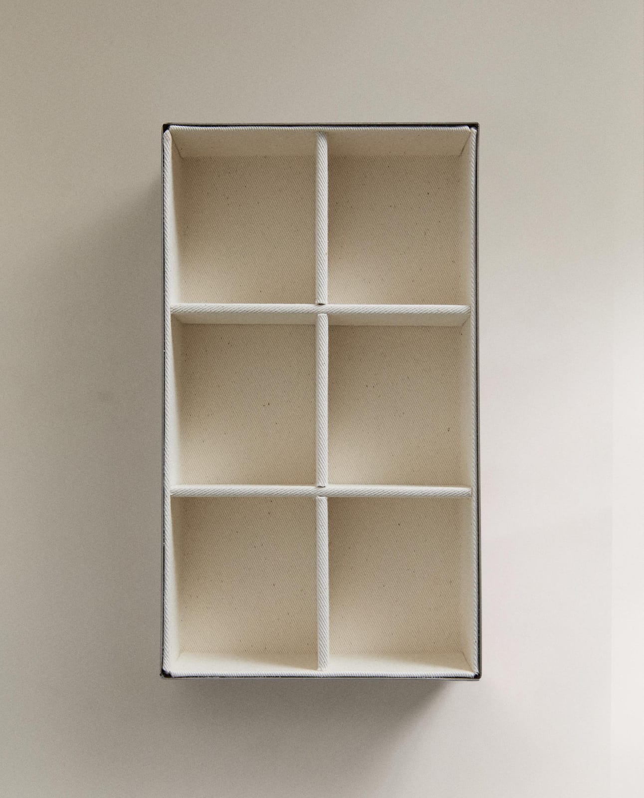 ZARA HOME ОРГАНАЙЗЕР ДЛЯ УКРАШЕНИЙ С ПЕРЕГОРОДКАМИ ракурс 4