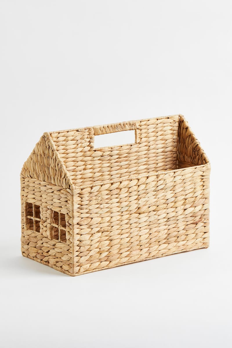 Плетеный книжный шкаф H&M цвет светло-бежевый 22x36x29 см ракурс 2