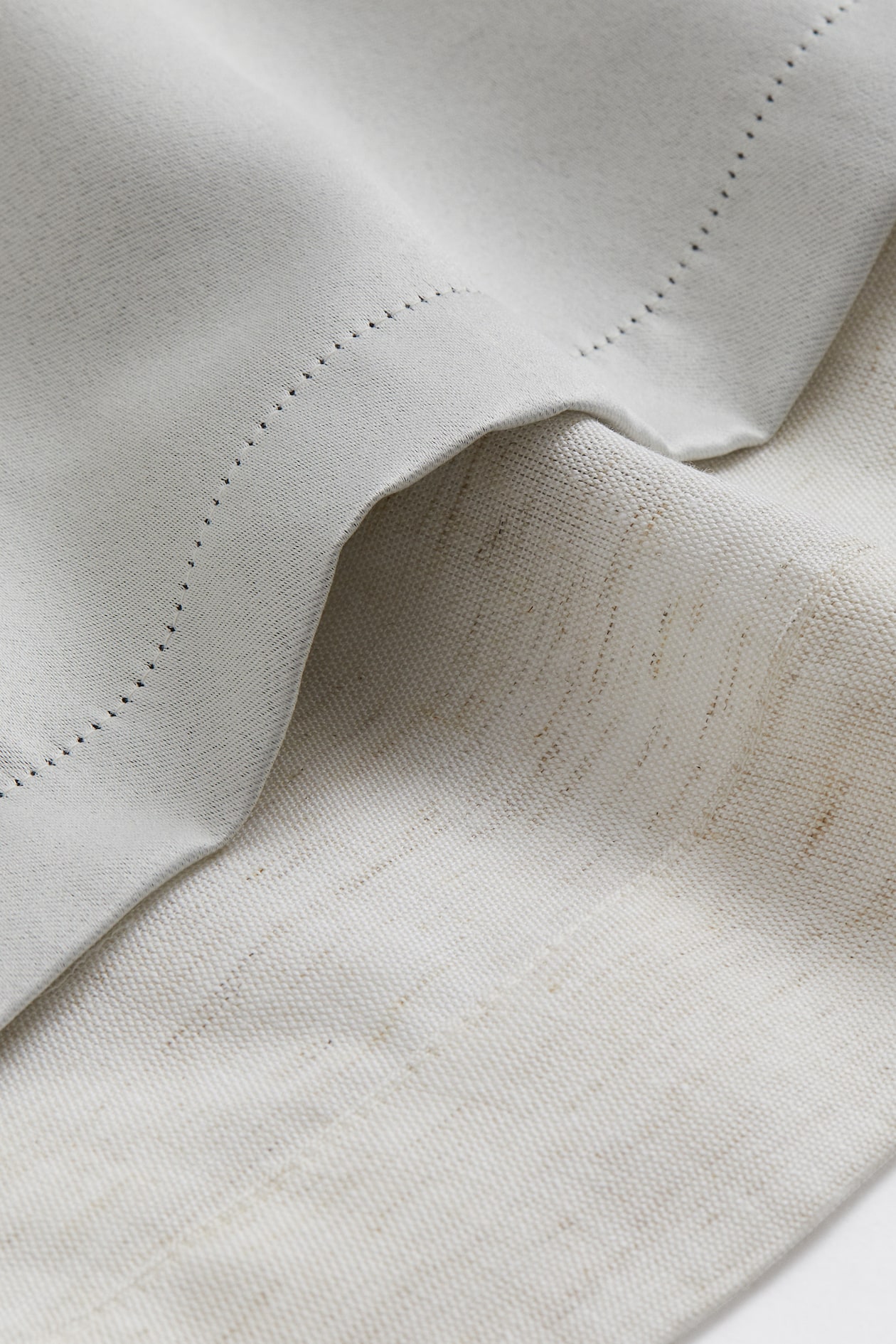 Широкая затемняющая штора, 1 шт. H&M цвет Белый 250X250 см ракурс 3