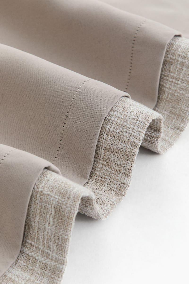 Длинная затемняющая штора, 2 шт. H&M цвет Светло-бежевый 140X300 см ракурс 3