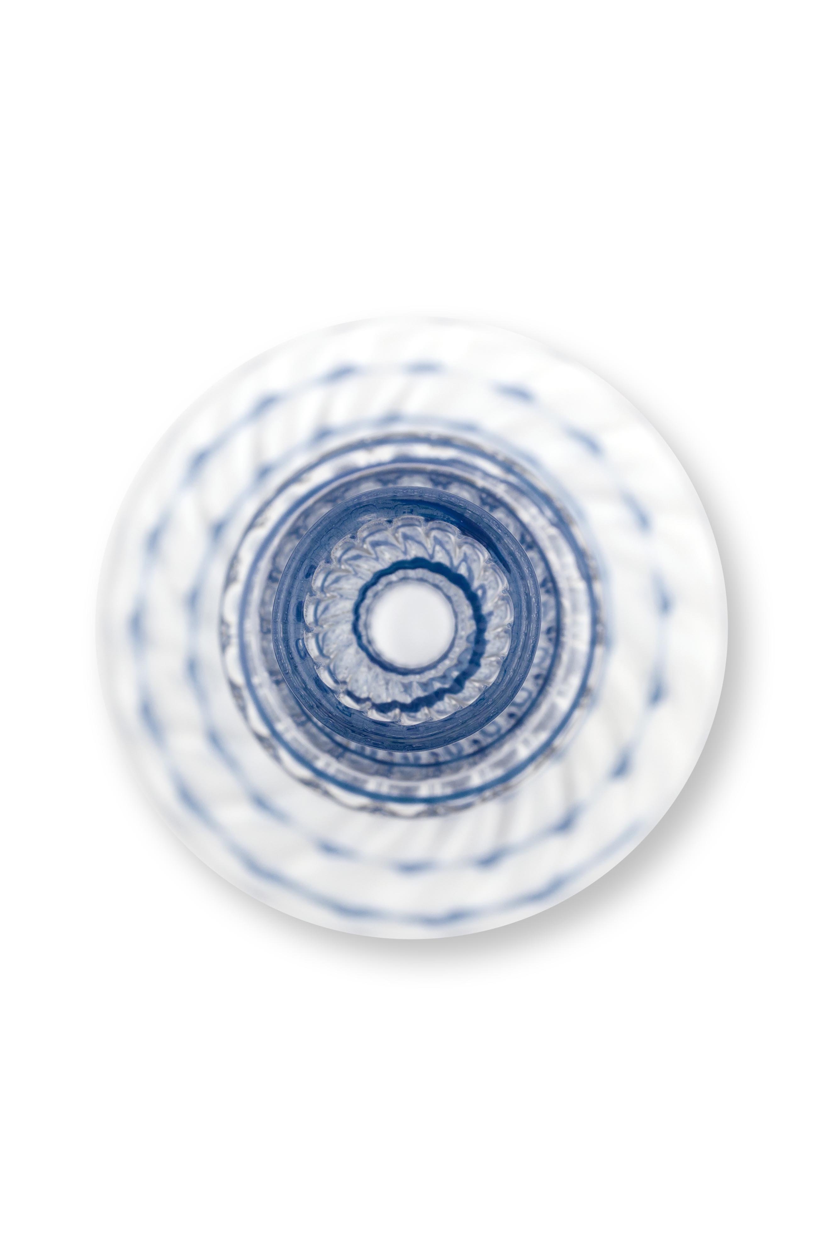 Подсвечник большой Glass Swirl Dark Blue ракурс 4