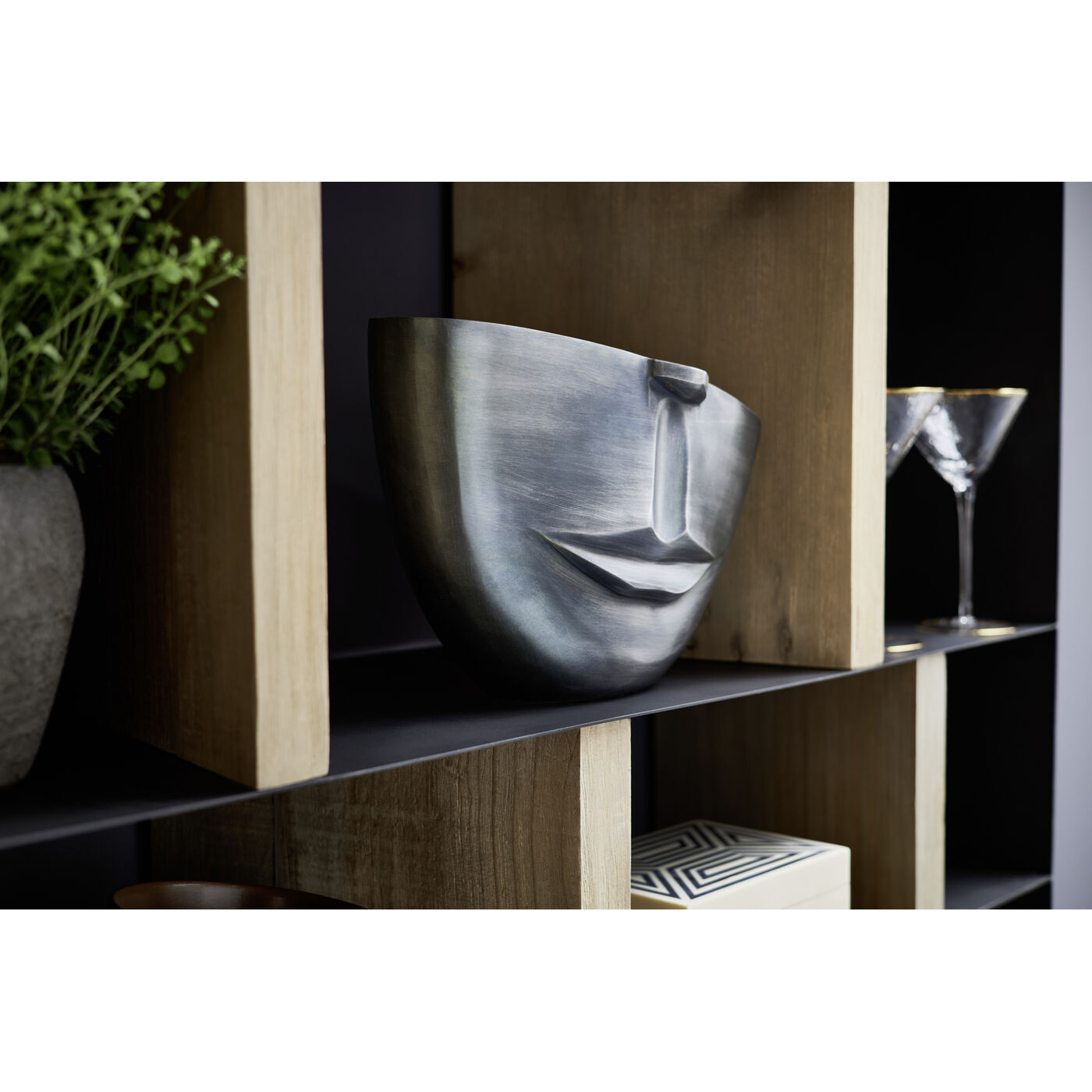 Ваза Half Face Anthracite ракурс 10